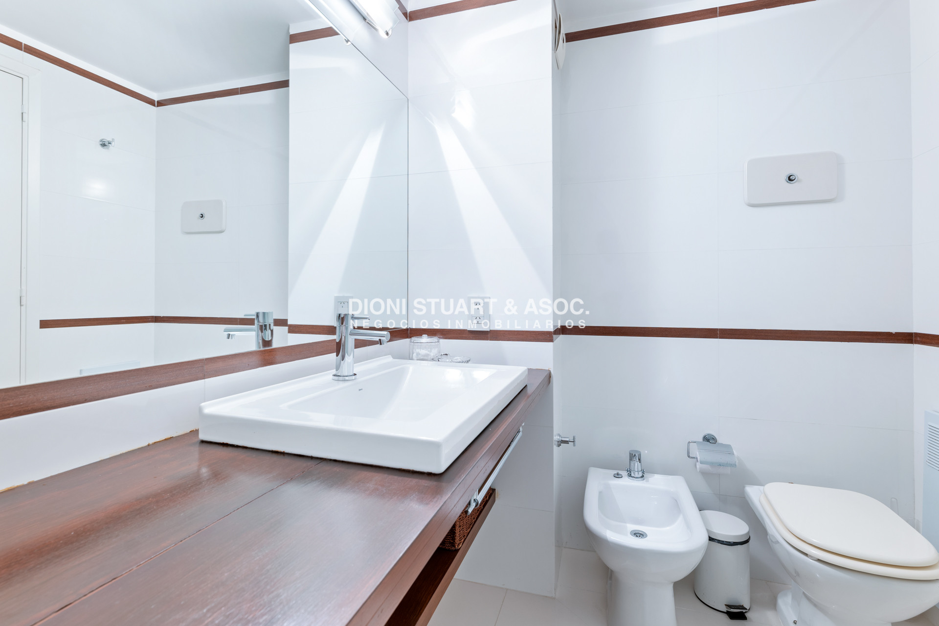 Apartamento ID.602 - Torre Jefferson - 2 Dormitorios y Medio - Reciclado - Complejo Lincoln Center