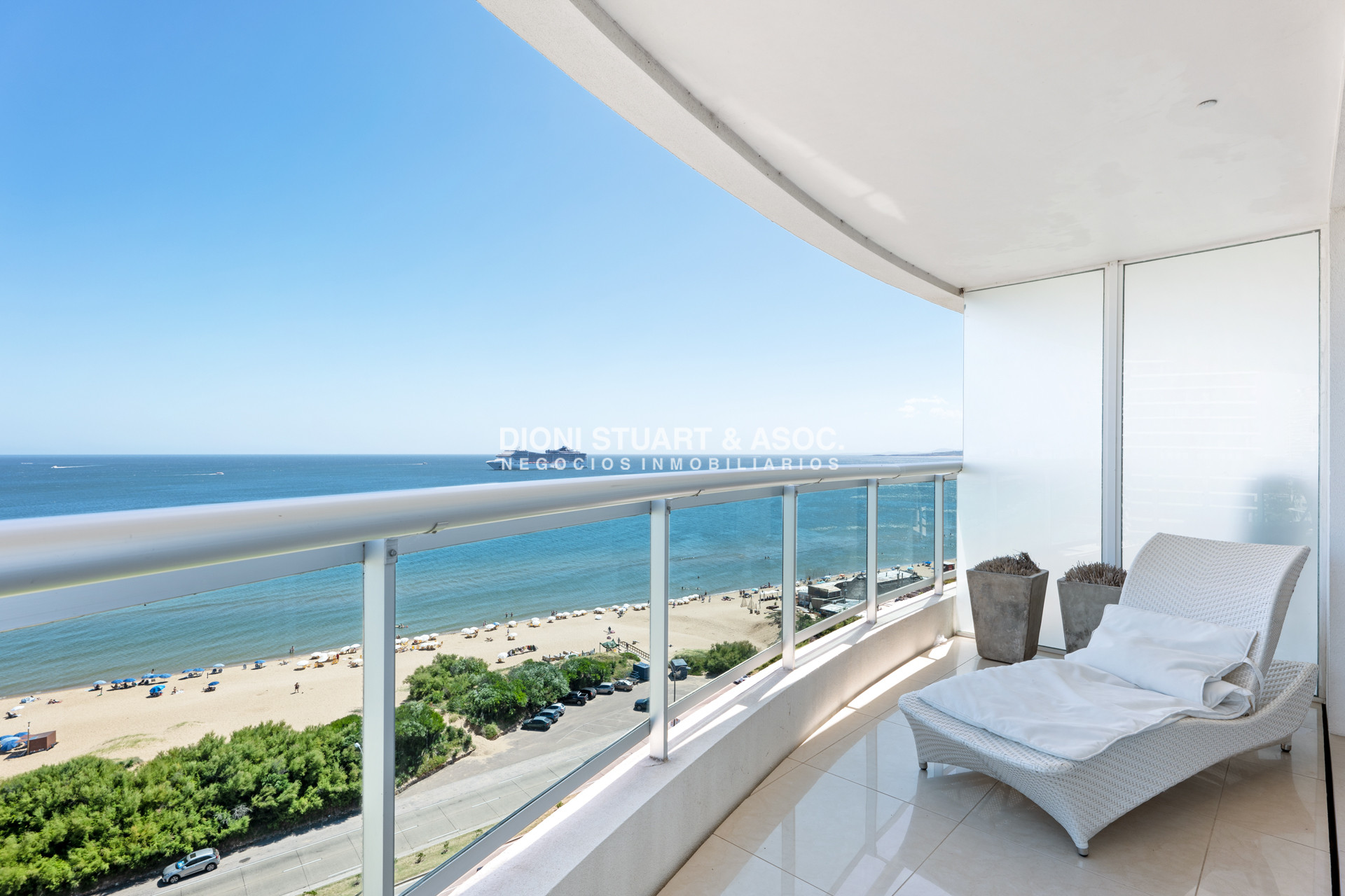 Apartamento ID.606 - Aquarela - 4 Dorms en Suite