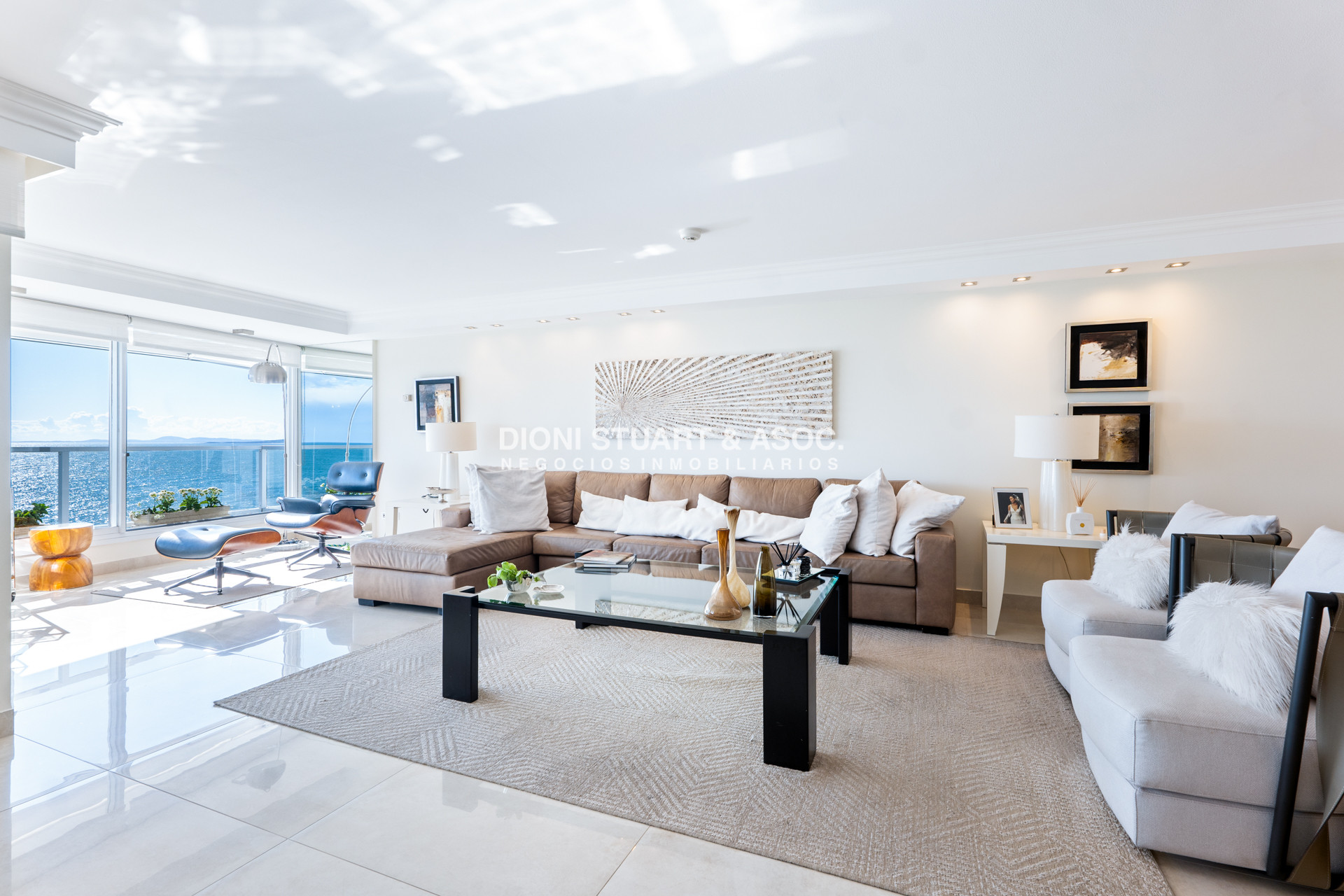 Apartamento ID.844 - Apartamento en Beverly Tower - Alquiler de Temporada - 3 Dorm en suite + Dep.