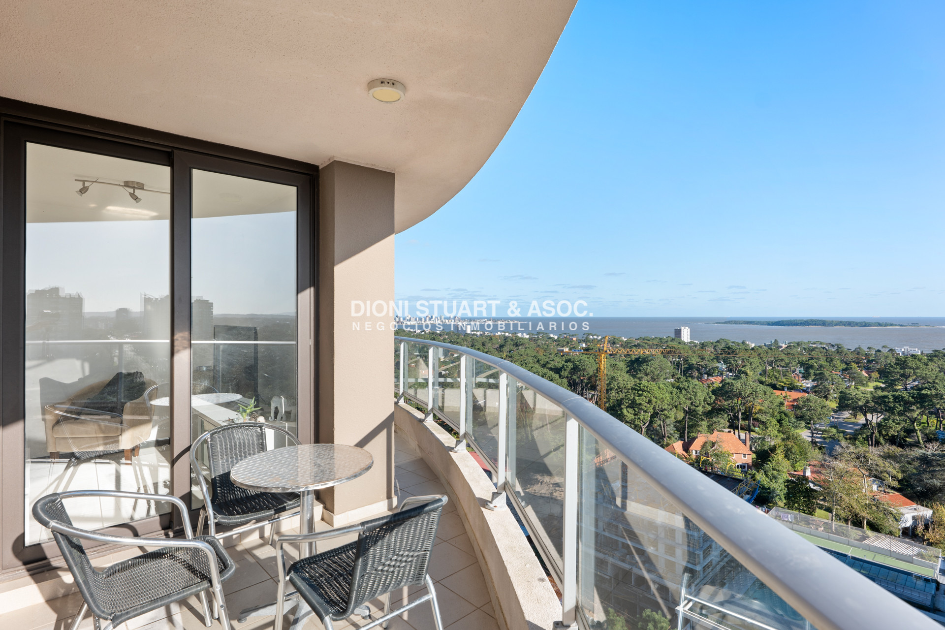 Apartamento ID.669 - Stradivarius - 3 Dormitorios - Piso Alto