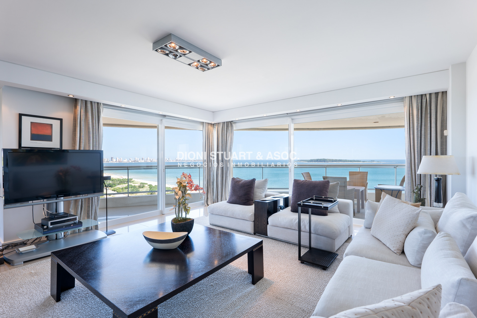 Apartamento ID.606 - Aquarela - 4 Dorms en Suite