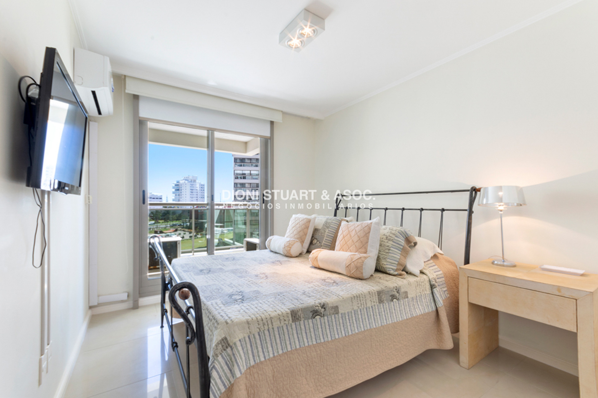 Apartamento ID.532 - Imperiale 1 - Esquinero - 3 Dormitorios en Suite