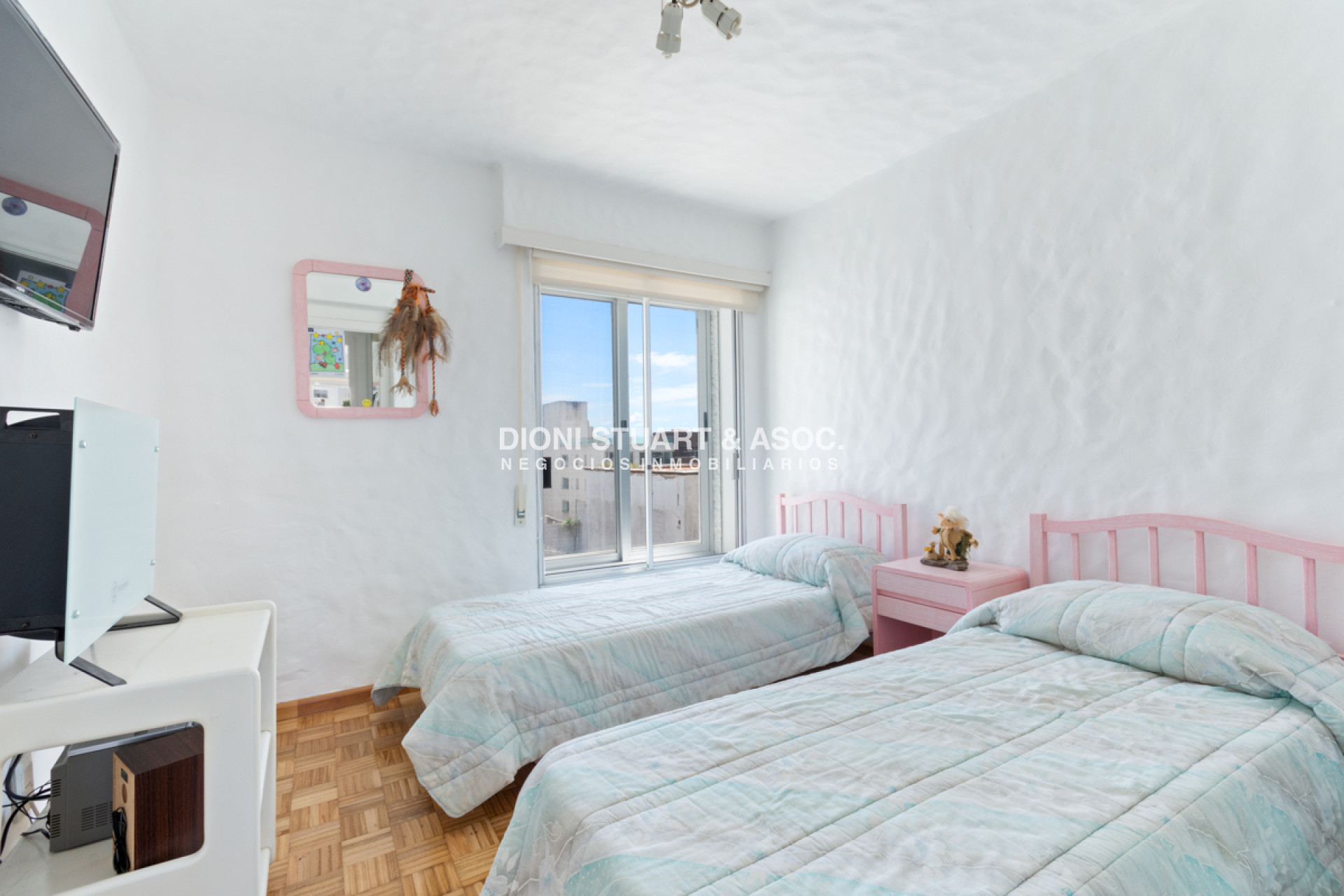 Apartamento ID.585 - Apartamento en Venta - Peninsula - Simon Bolivar - 3 Dormitorios - Reciclado