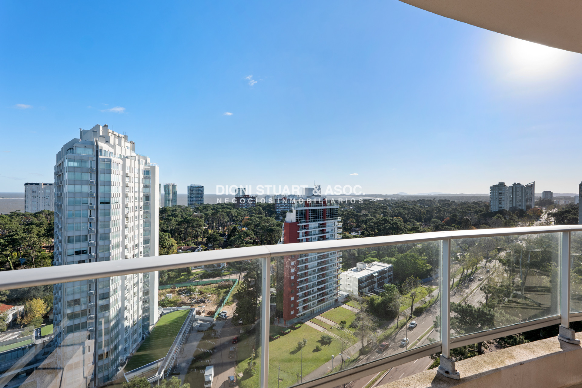 Apartamento ID.669 - Stradivarius - 3 Dormitorios - Piso Alto