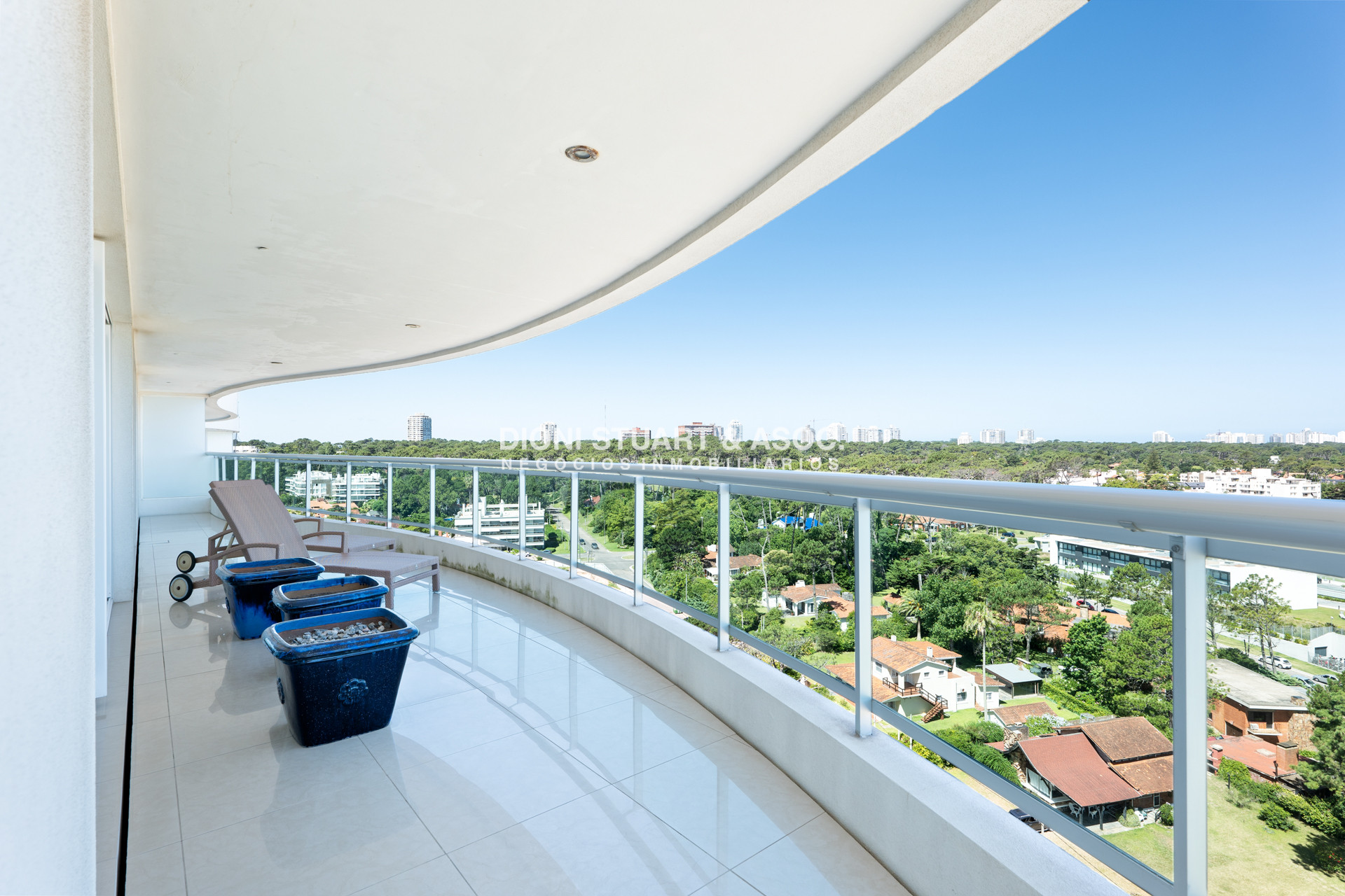 Apartamento ID.606 - Aquarela - 4 Dorms en Suite