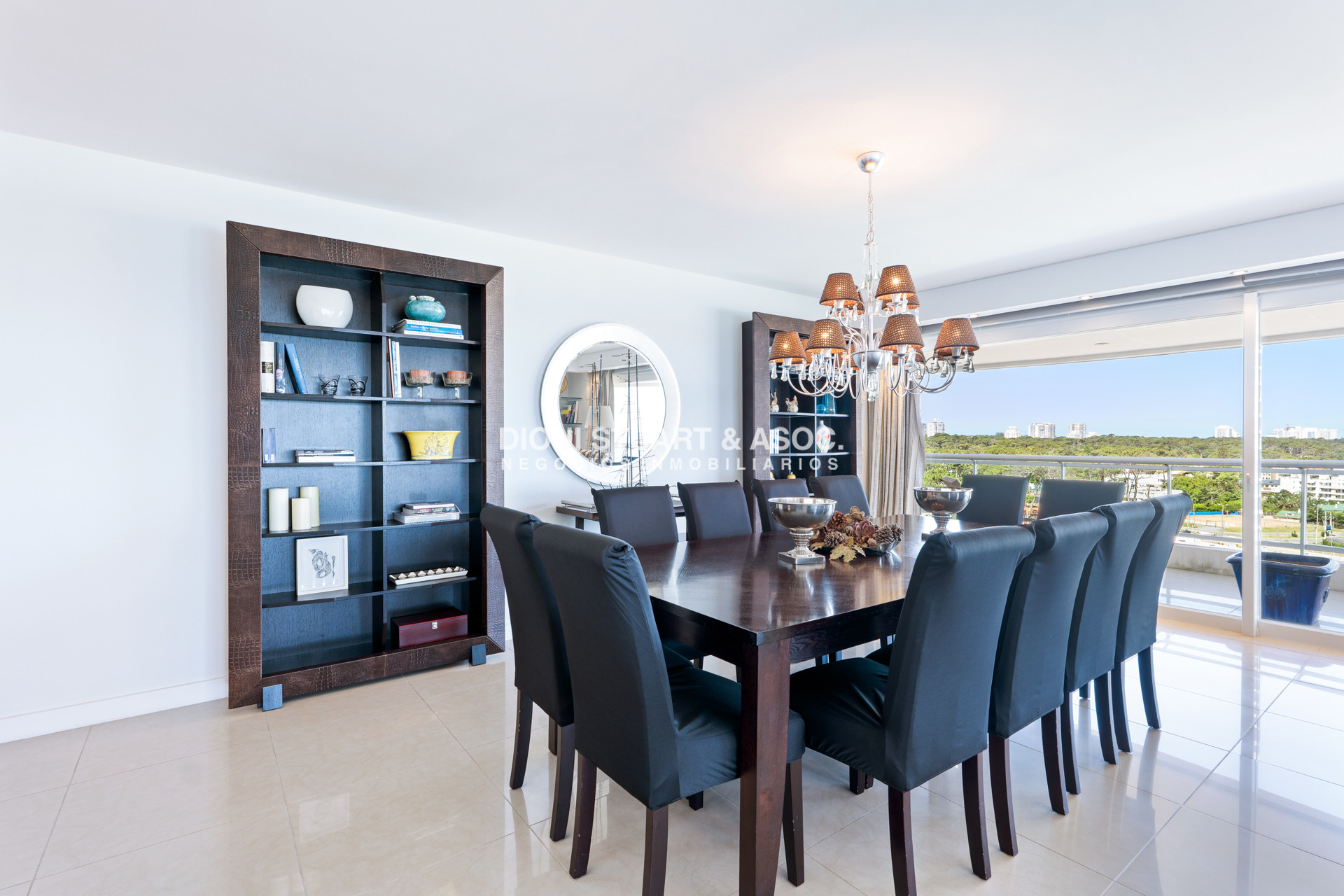 Apartamento ID.606 - Aquarela - 4 Dorms en Suite