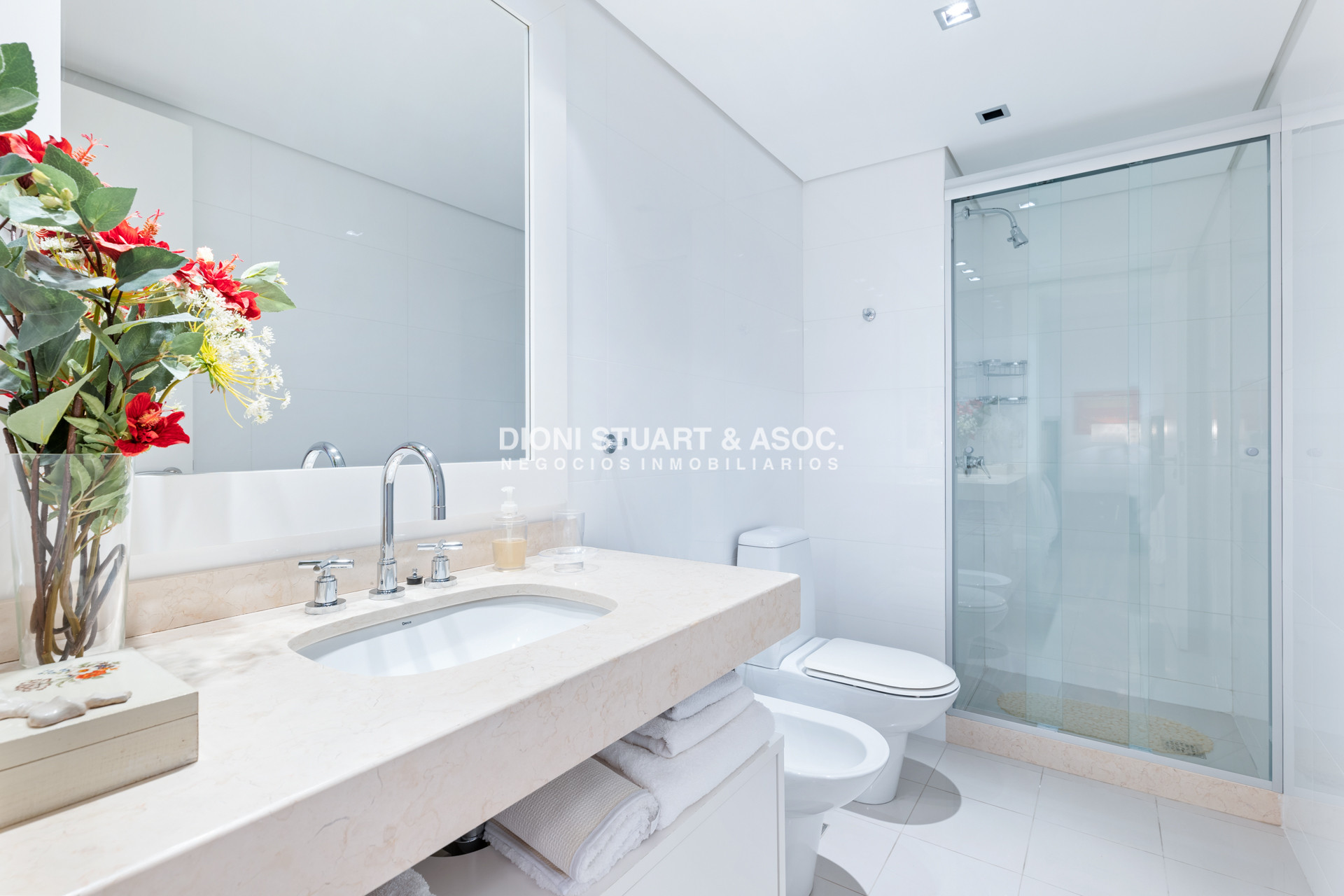 Apartamento ID.606 - Aquarela - 4 Dorms en Suite