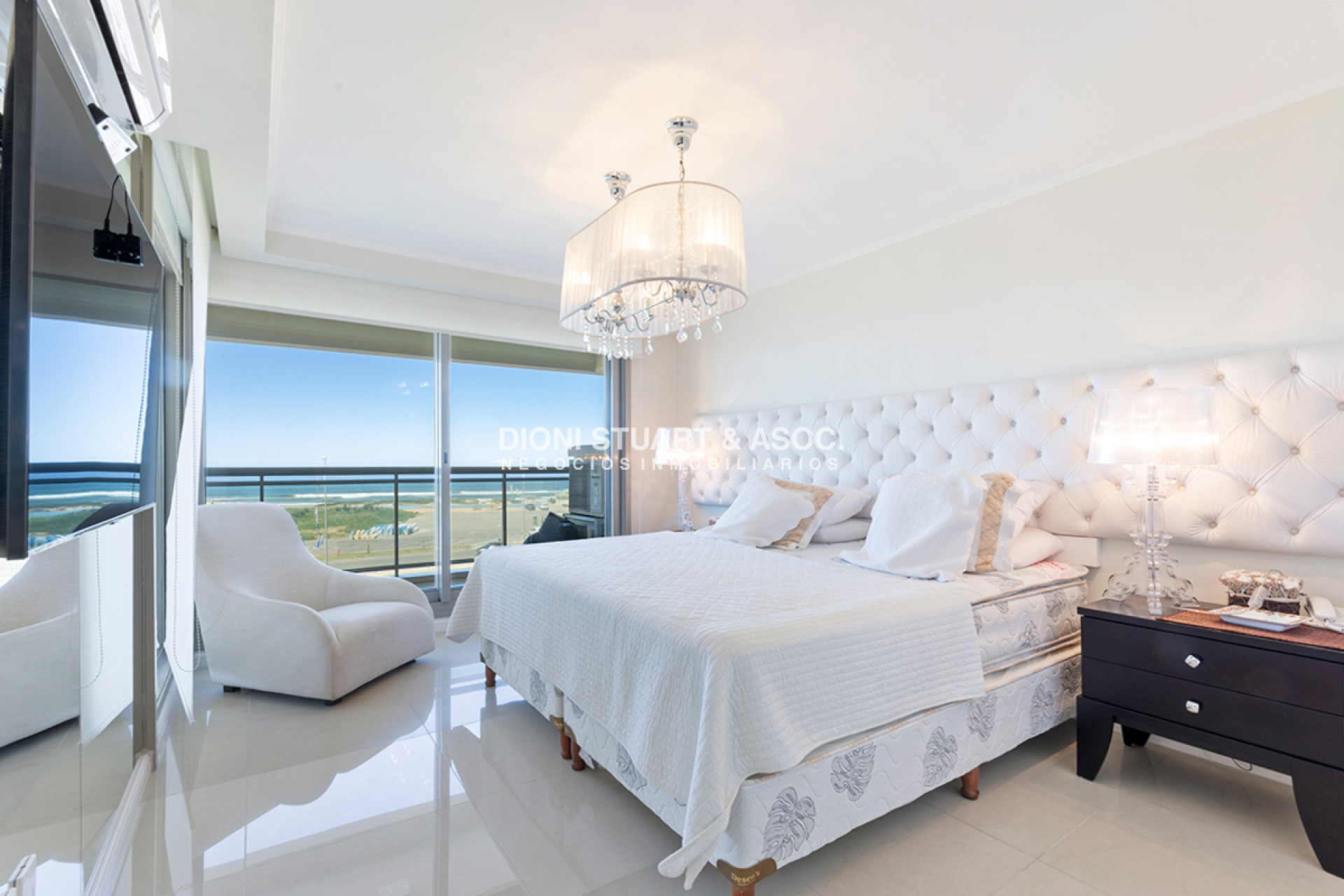 Apartamento ID.532 - Imperiale 1 - Esquinero - 3 Dormitorios en Suite