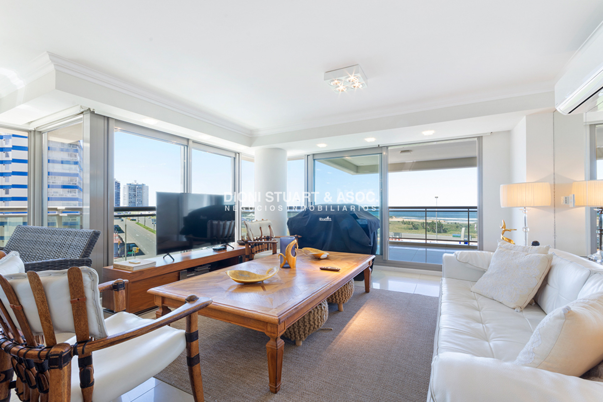 Apartamento ID.532 - Imperiale 1 - Esquinero - 3 Dormitorios en Suite