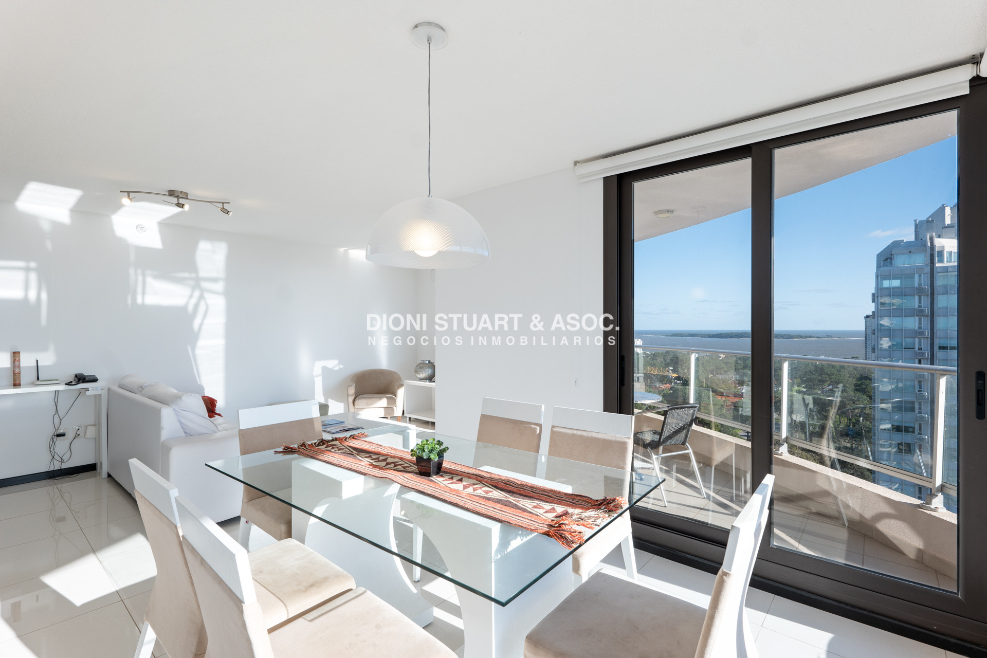 Apartamento ID.669 - Stradivarius - 3 Dormitorios - Piso Alto