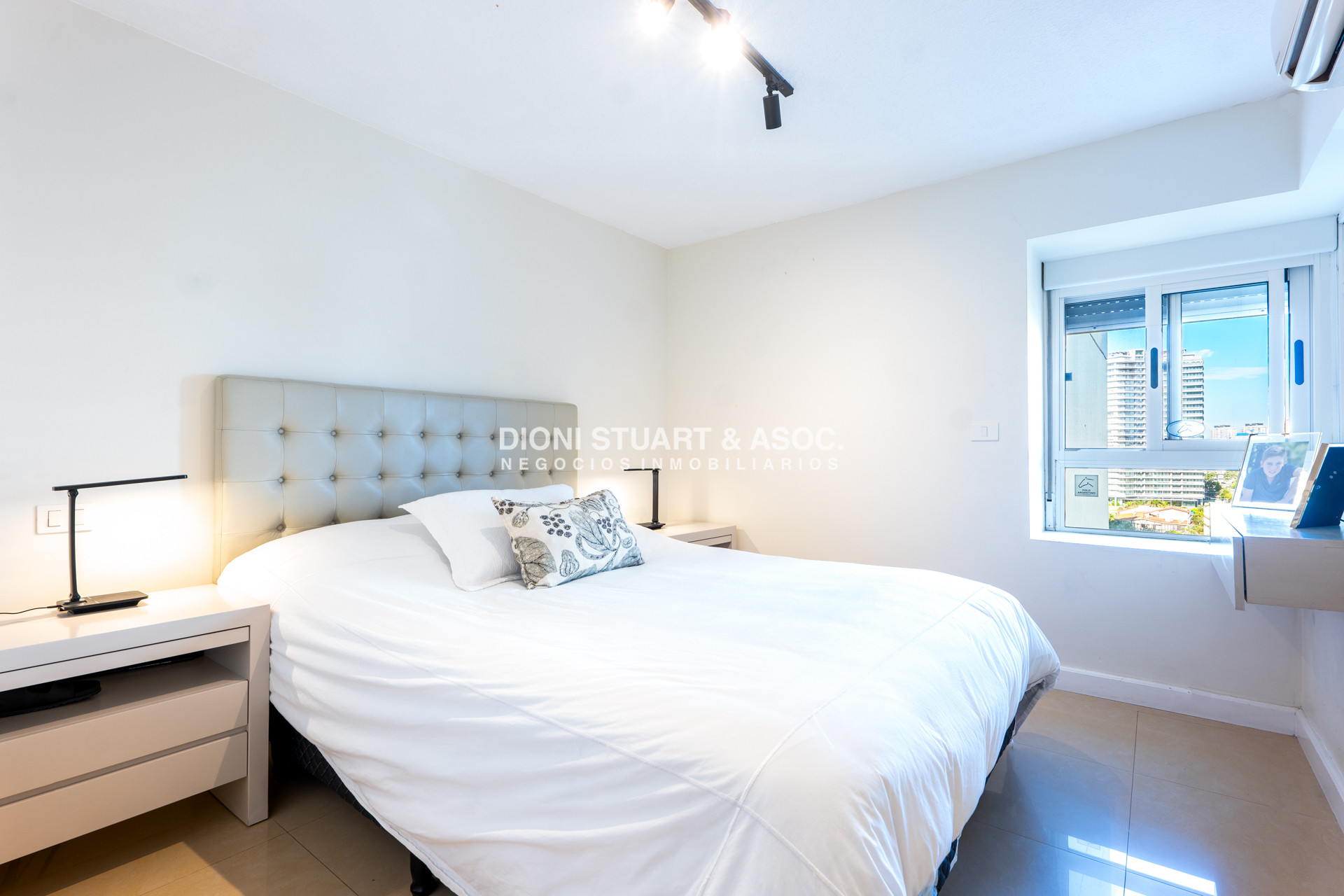 Apartamento ID.844 - Apartamento en Beverly Tower - Alquiler de Temporada - 3 Dorm en suite + Dep.