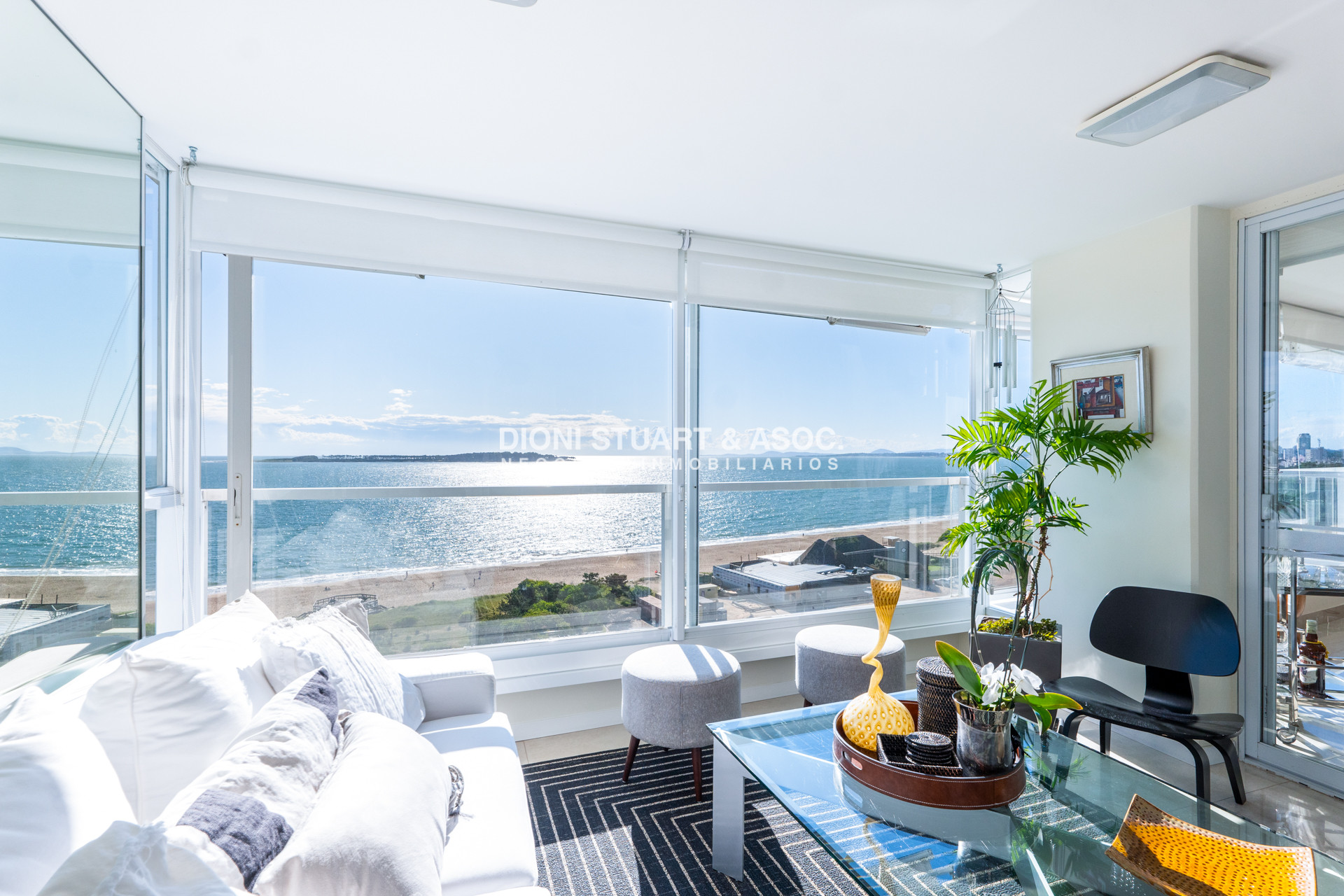 Apartamento ID.844 - Apartamento en Beverly Tower - Alquiler de Temporada - 3 Dorm en suite + Dep.