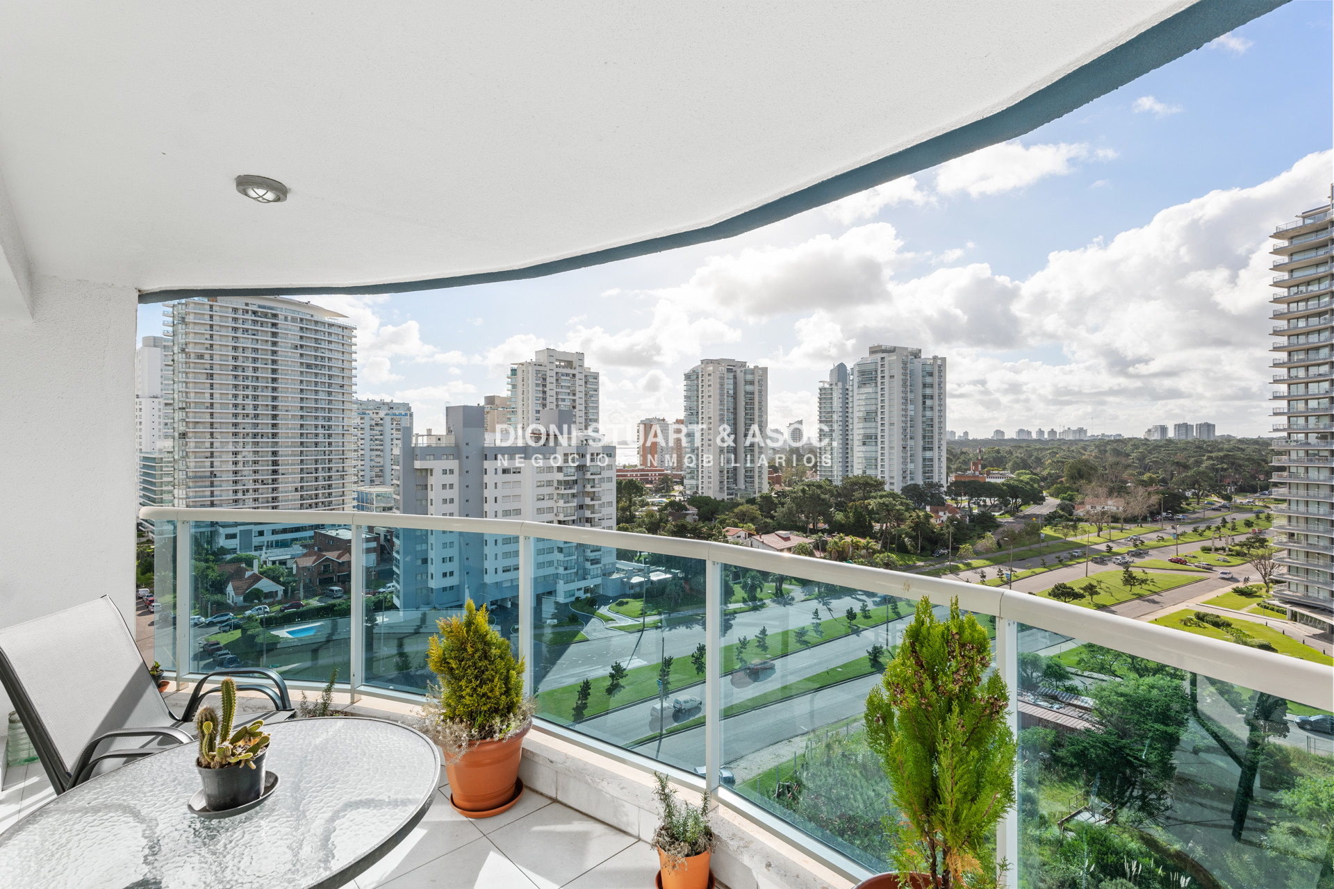 Apartamento ID.662 - CASINO TOWER - EN VENTA - 2 DORM - TIPOLOGÍA 05