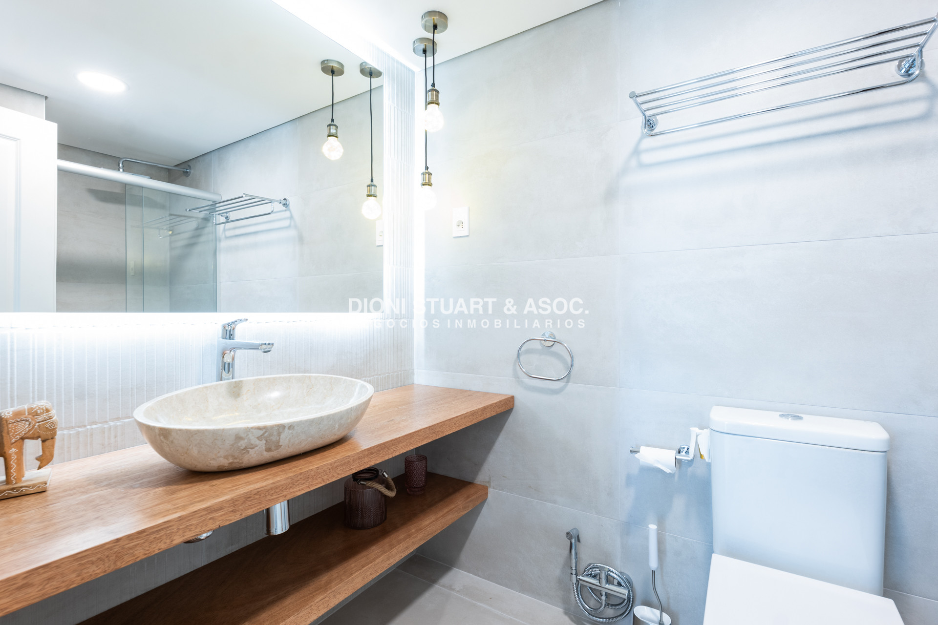 Apartamento ID.972 - APARTAMENTO EN VENTA FRENTE AL MAR DE 2 DORMITORIOS Y MEDIO RECICLADO TORRE WASHINGTON COMPLEJO LINCOLN CENTER