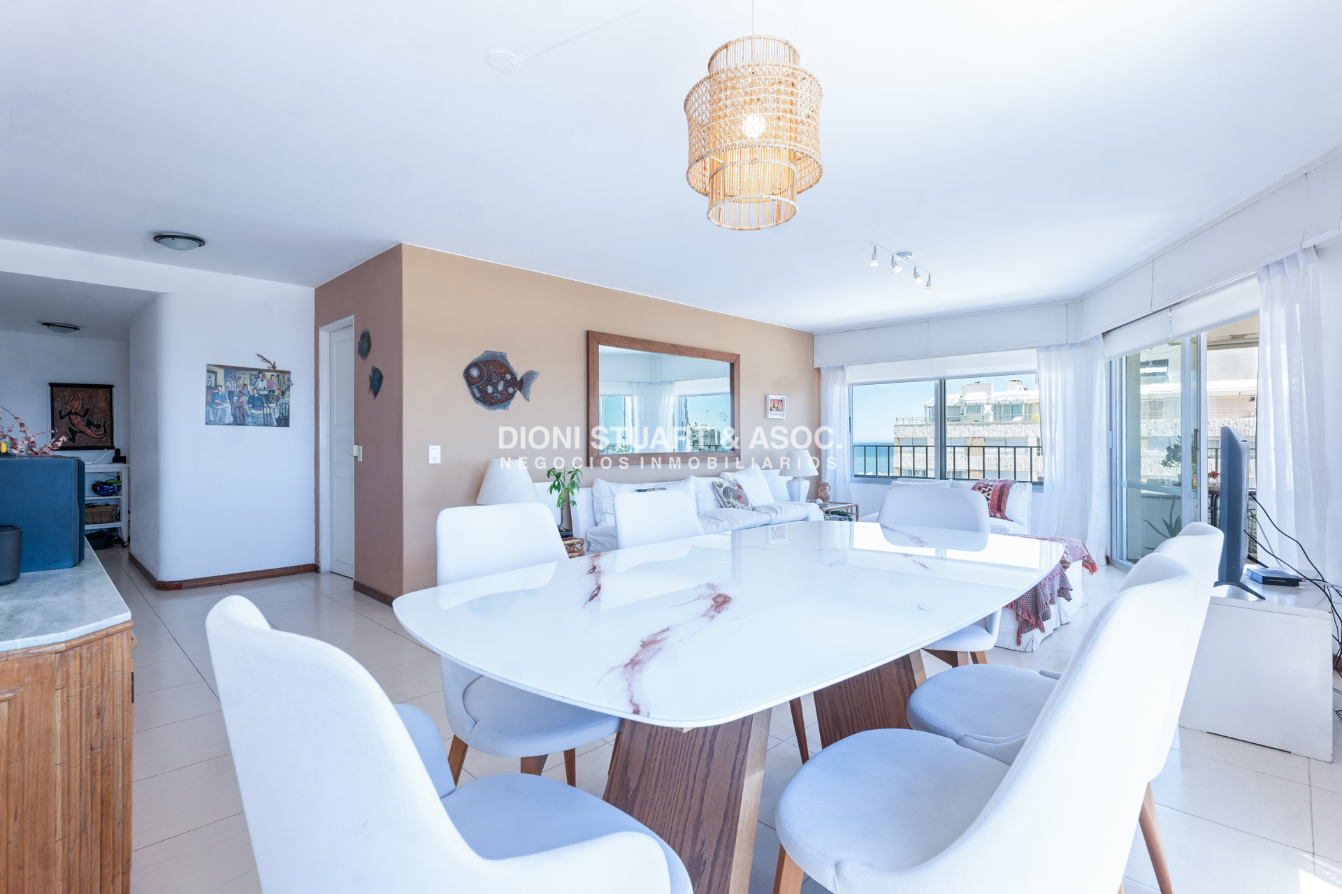 Apartamento ID.1158 - VENTA APARTAMENTO EN PENINSULA 2 DORMITORIOS RECICLADO VISTA AL MAR -  TORRE DEL SOL