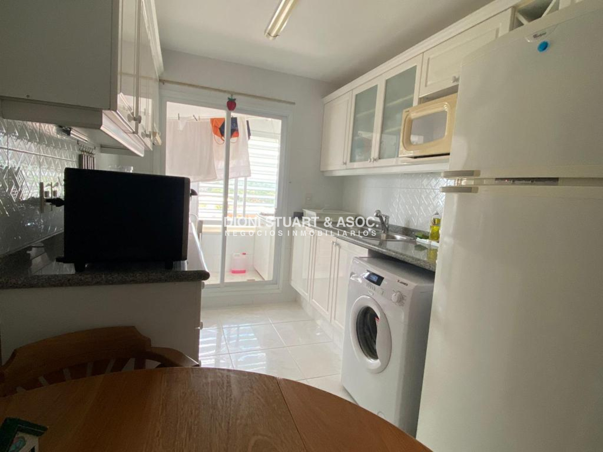 Apartamento ID.386 - Apartamento en Coral Tower - En Venta - 3 Dormitorios en Suite + Dependencia