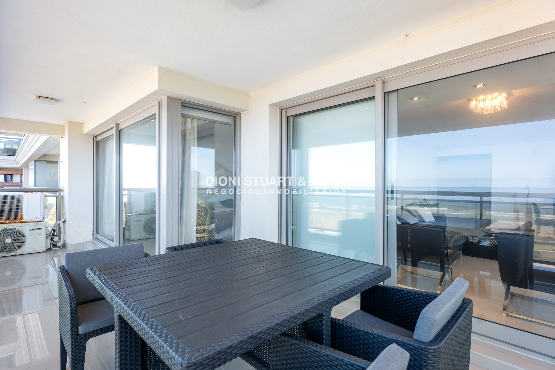 Apartamento ID.984 - IMPERIALE II ESQUINERO APARTAMENTO EN VENTA - 3 DORMITORIOS EN SUITE + DEPENDENCIA
