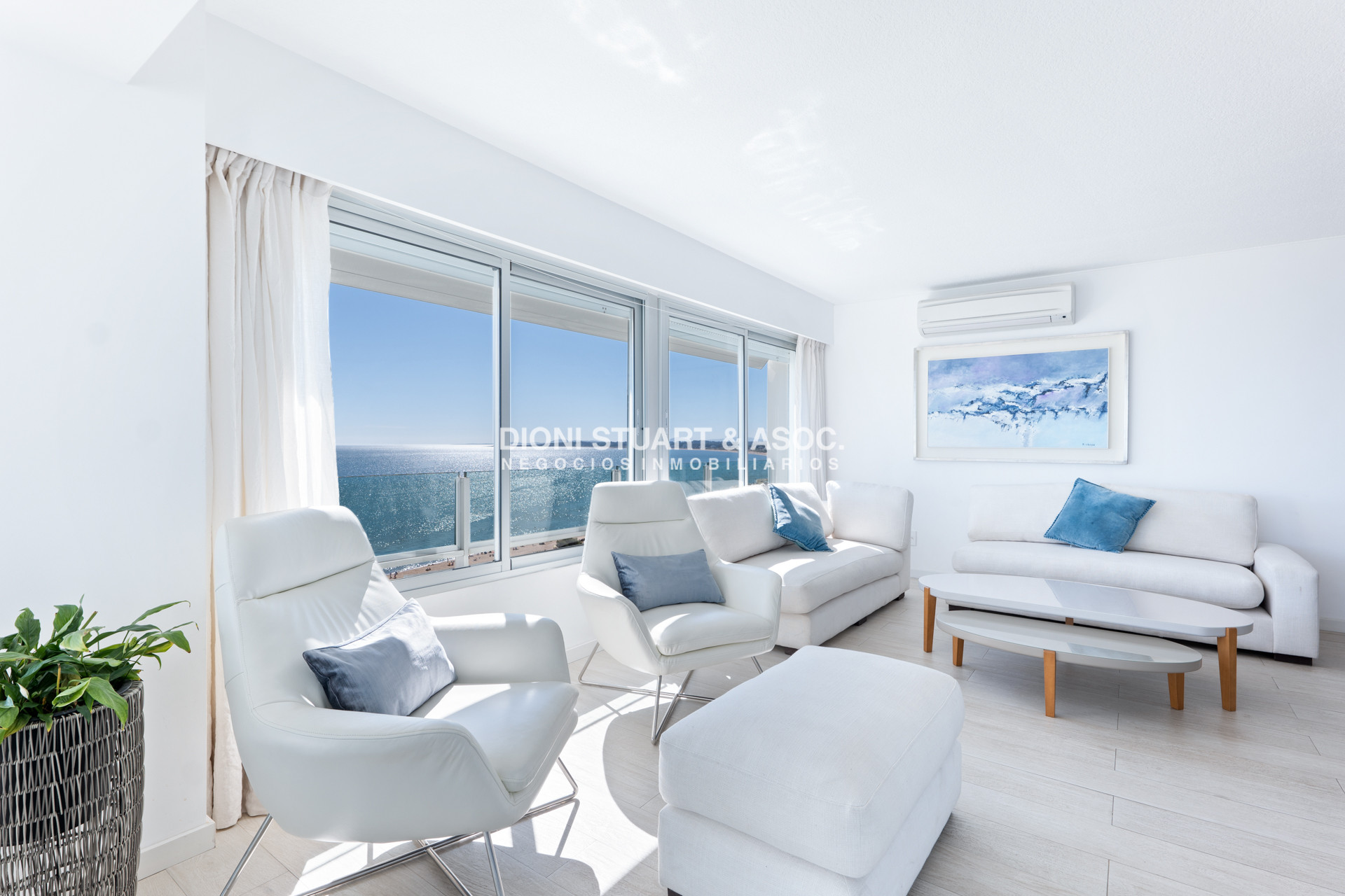 Apartamento ID.291 - APARTAMENTO DE 3 DORMITORIOS EN ALQUILER FRENTE AL MAR TORRE WASHINGTON COMPLEJO LINCOLN CENTER -  RECICLADO