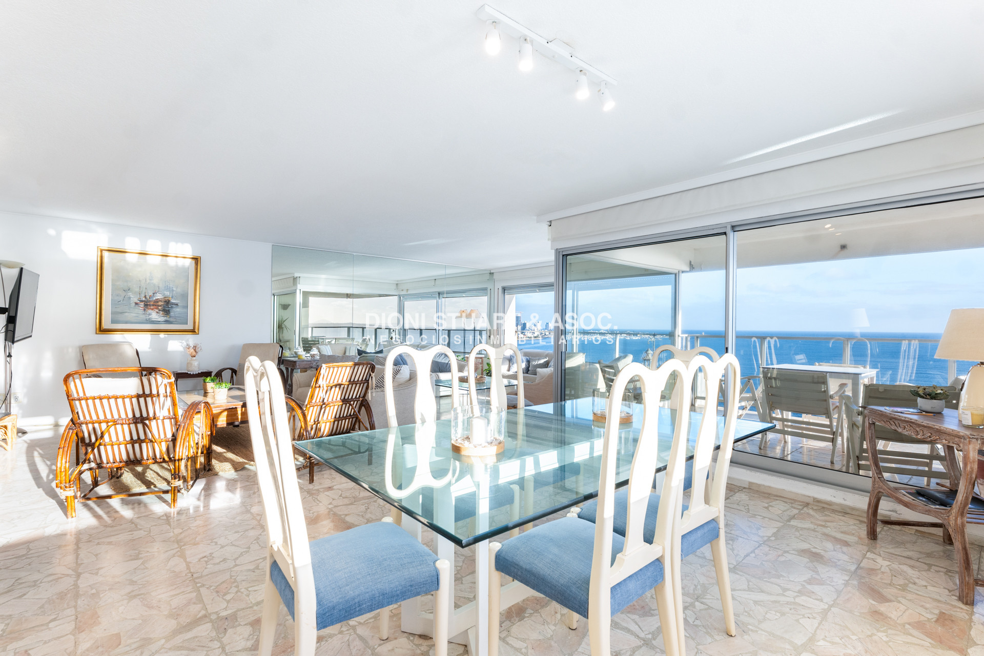 Apartamento ID.978 - APARTAMENTO EN VENTA EN EDIFICIO IMARANGATU - 3 DORM + DEP. CON PARRILLERO