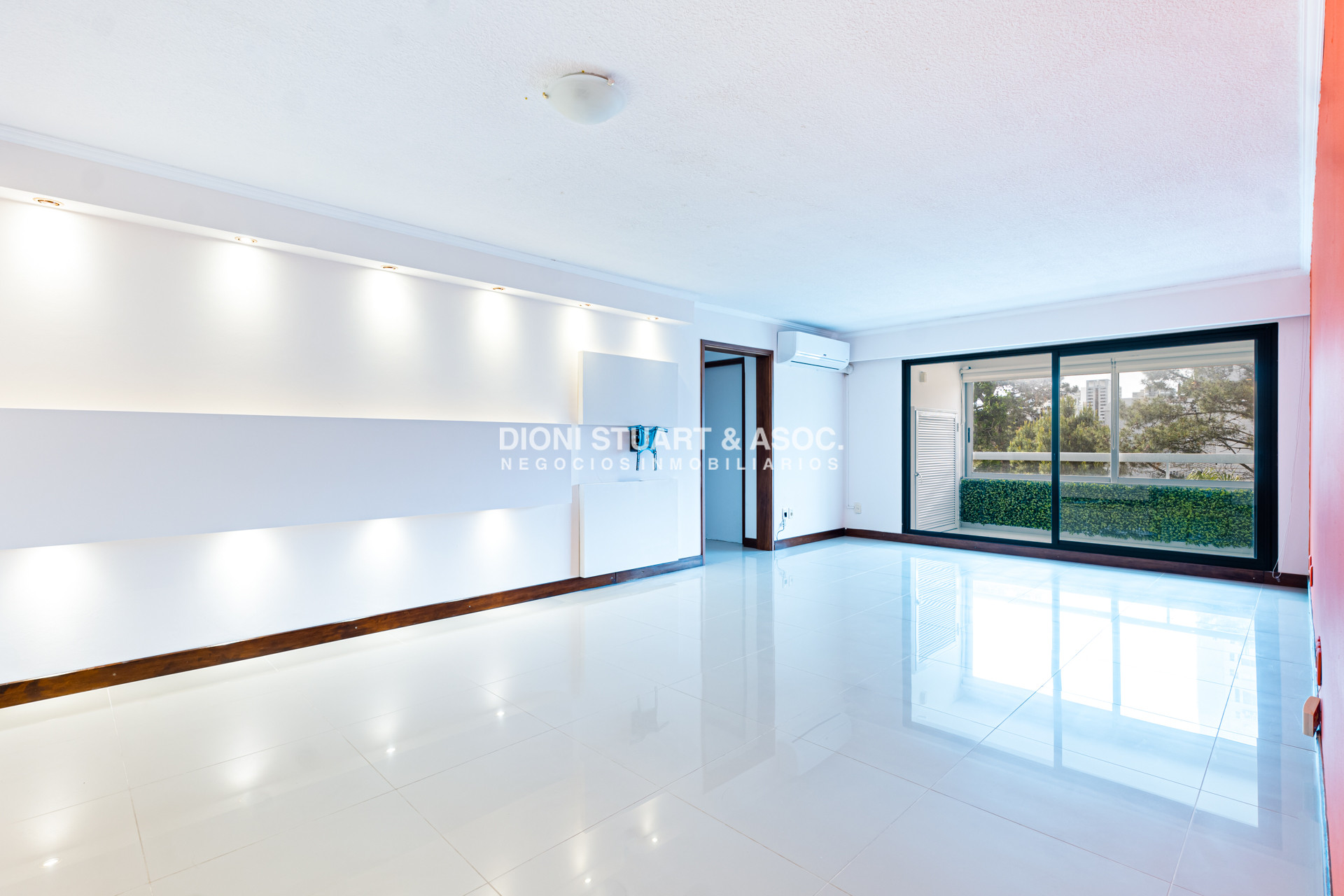 Apartamento ID.801 - Apartamento en venta - Oportunidad en Roosevelt - 1 Dormitorio reciclado - Torre Punta del Este