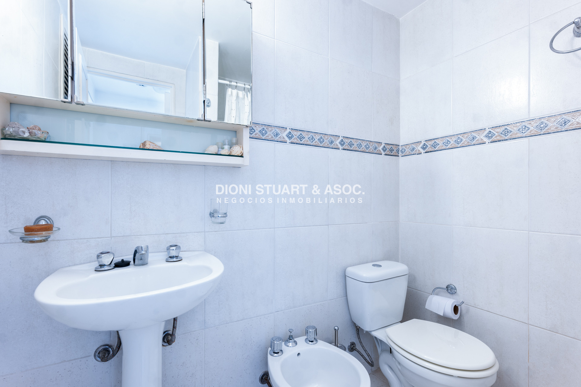 Apartamento ID.1158 - VENTA APARTAMENTO EN PENINSULA 2 DORMITORIOS RECICLADO VISTA AL MAR -  TORRE DEL SOL