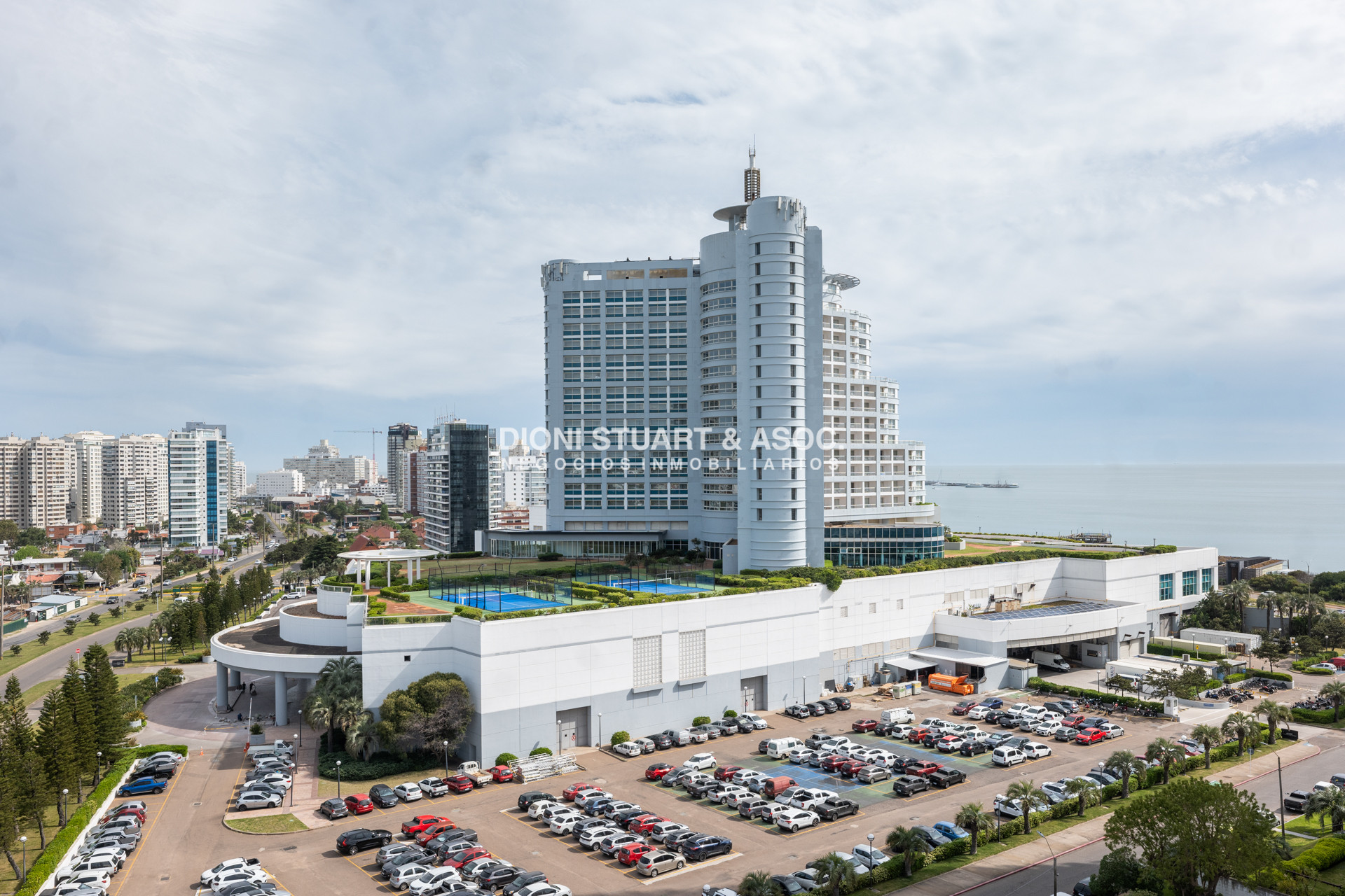 Apartamento ID.1149 - VENTA APARTAMENTO 3 DORMITORIOS CON BARBACOA PENT HOUSE DUPLEX PLAYA MANSA