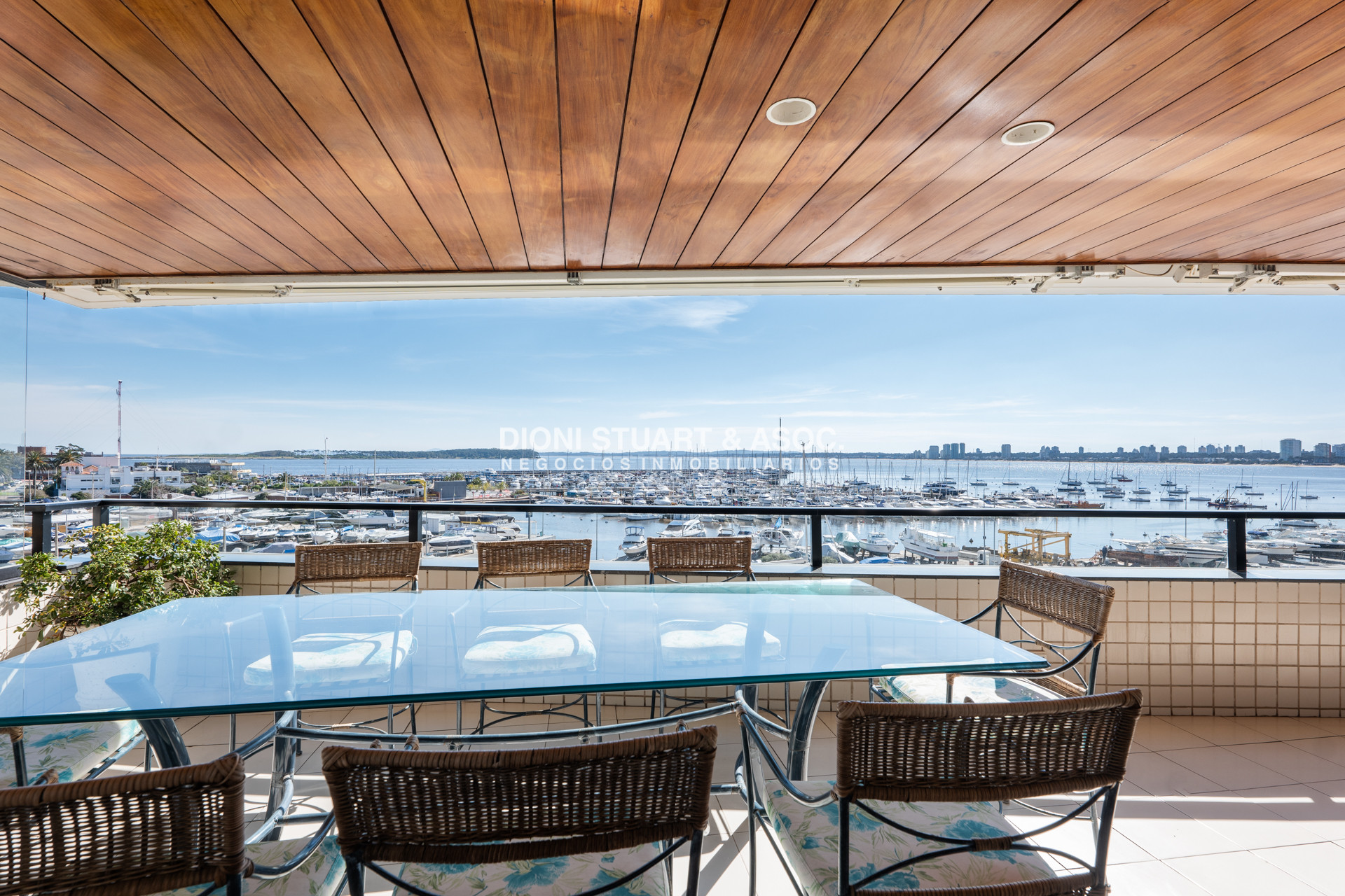Apartamento ID.1052 - VENTA APARTAMENTO EN PORTOFINO - 3 DORMITORIOS EN SUITE - BARBACOA PROPIA - PUERTO PUNTA DEL ESTE