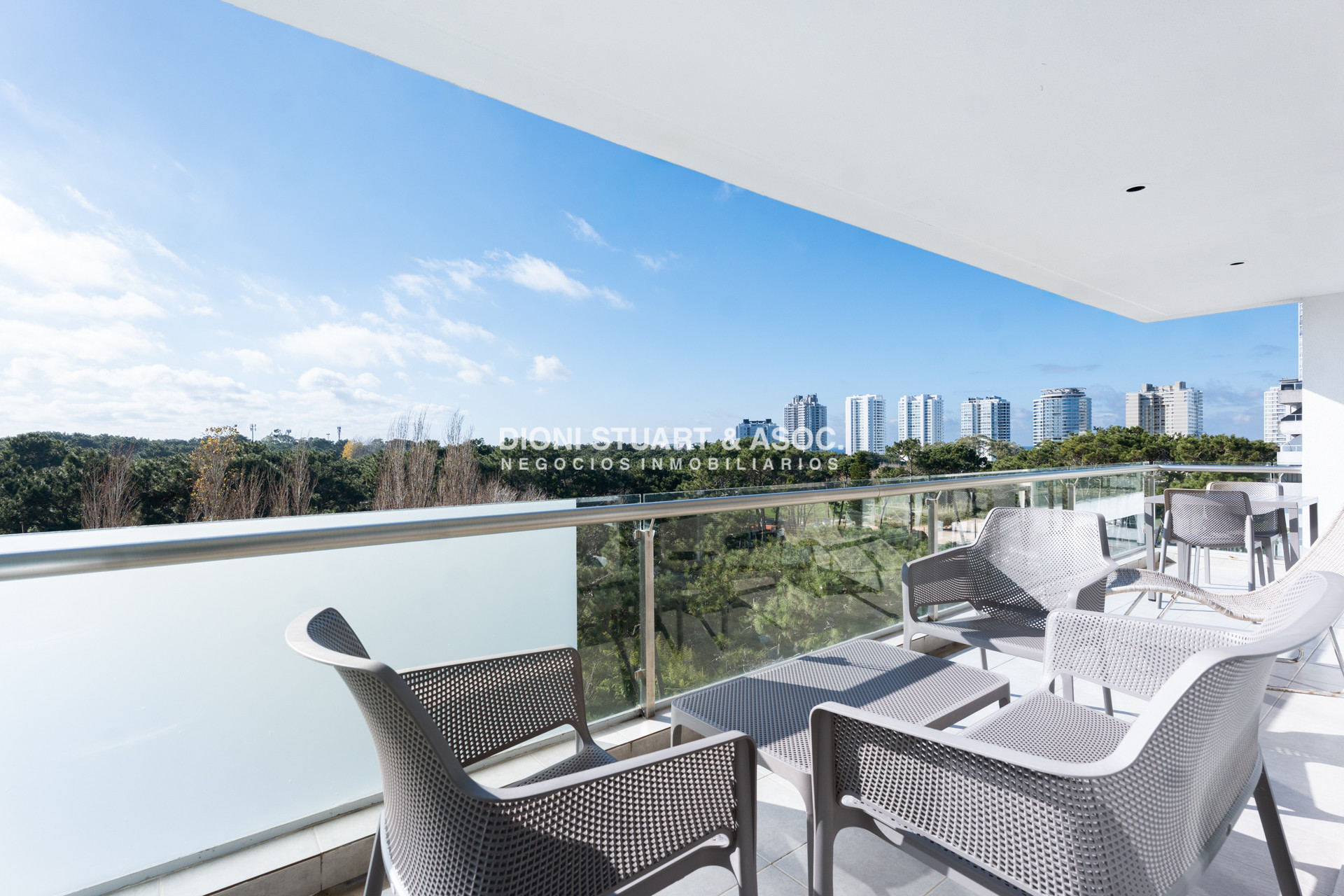 Apartamento ID.980 - APARTAMENTO EN VENTA EN ROOSEVELT DE 2 DORMITORIOS MODERNO EDIFICIO BE PUNTA