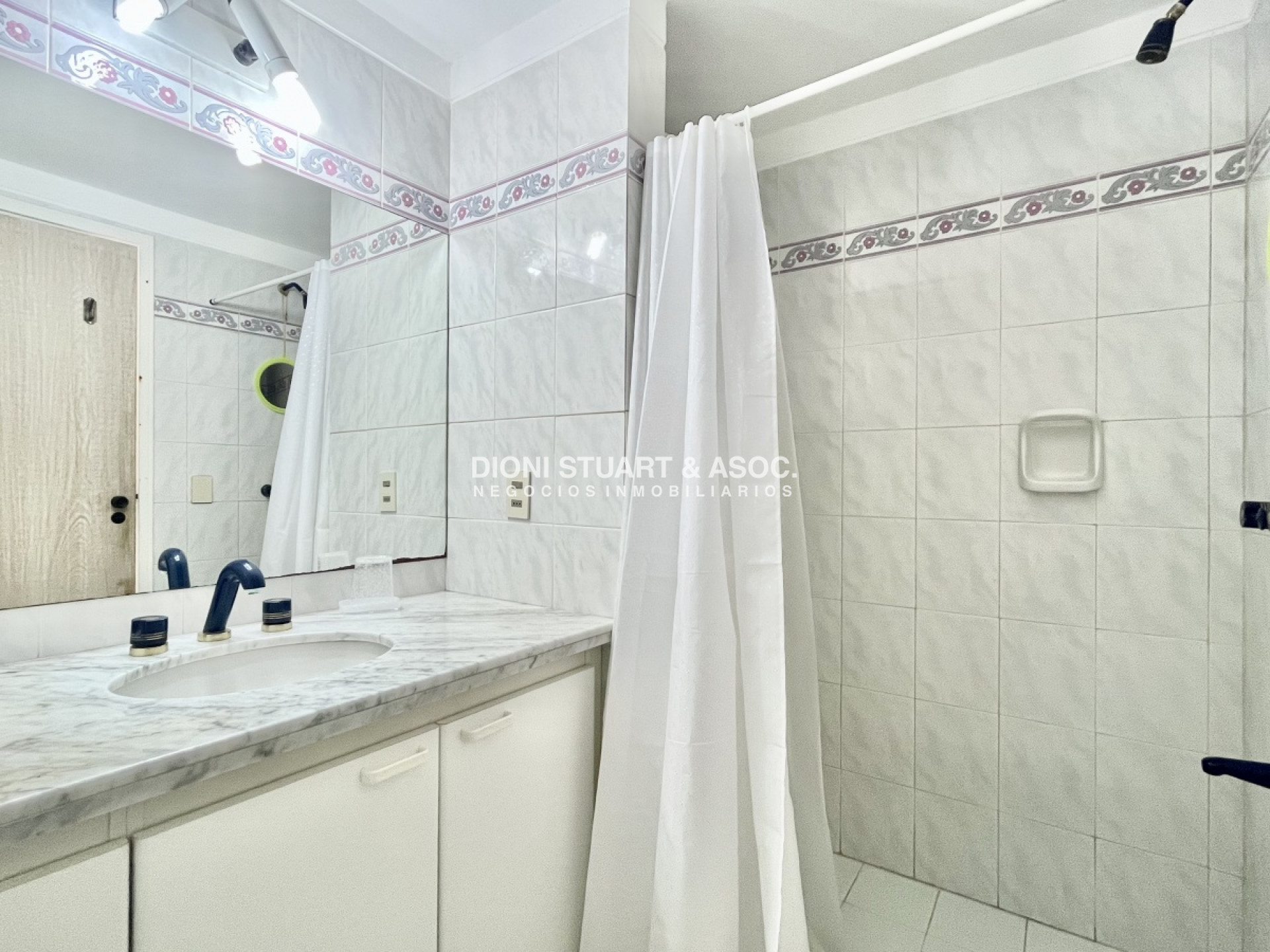 Apartamento ID.399 - Apartamento en Venta en Playa Mansa - Complejo Lincoln Center - Todos Los Amenities - 2 Dorm 
