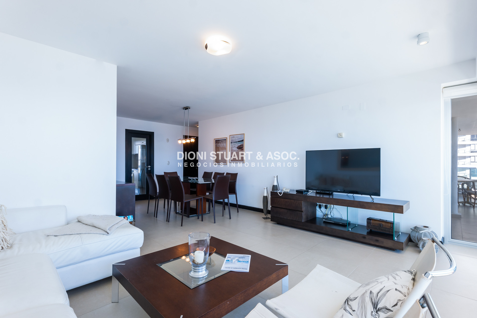 Apartamento ID.938 - GALA TOWER DEPARTAMENTO ESQUINERO 3 DORMITORIOS VISTA AL MAR - PLAYA MANSA - CON PARRILLERO