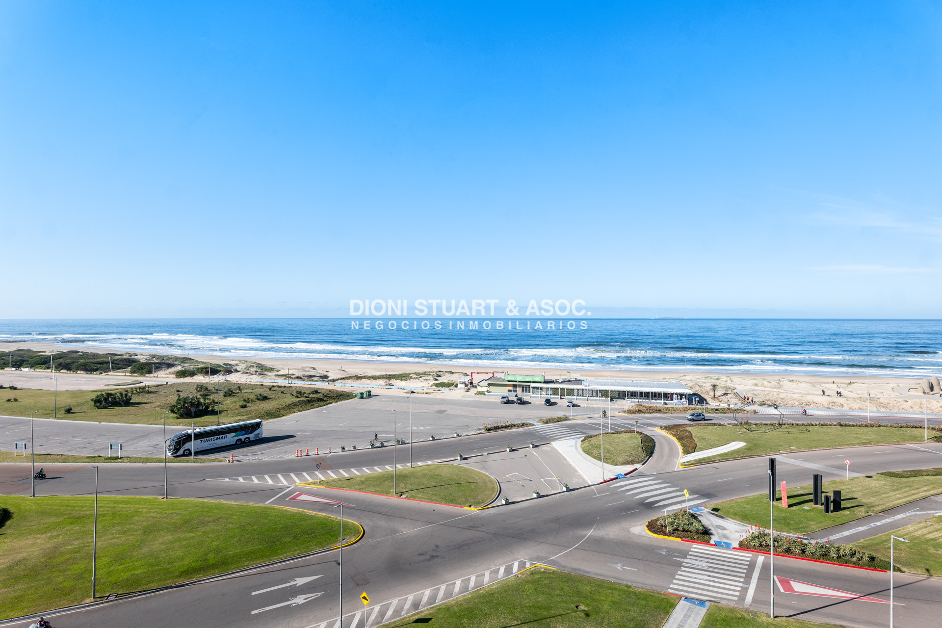 Apartamento ID.984 - IMPERIALE II ESQUINERO APARTAMENTO EN VENTA - 3 DORMITORIOS EN SUITE + DEPENDENCIA