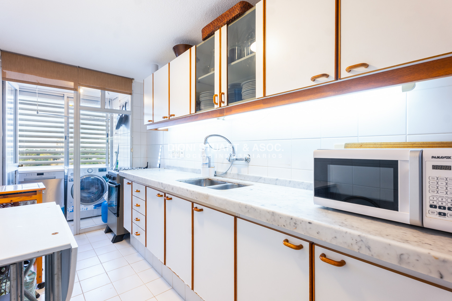 Apartamento ID.953 - APARTAMENTO EN VENTA FRENTE AL MAR 2 DORMITORIOS + DEPENDENCIA - COMPLEJO LINCOLN CENTER - PLAYA MANSA