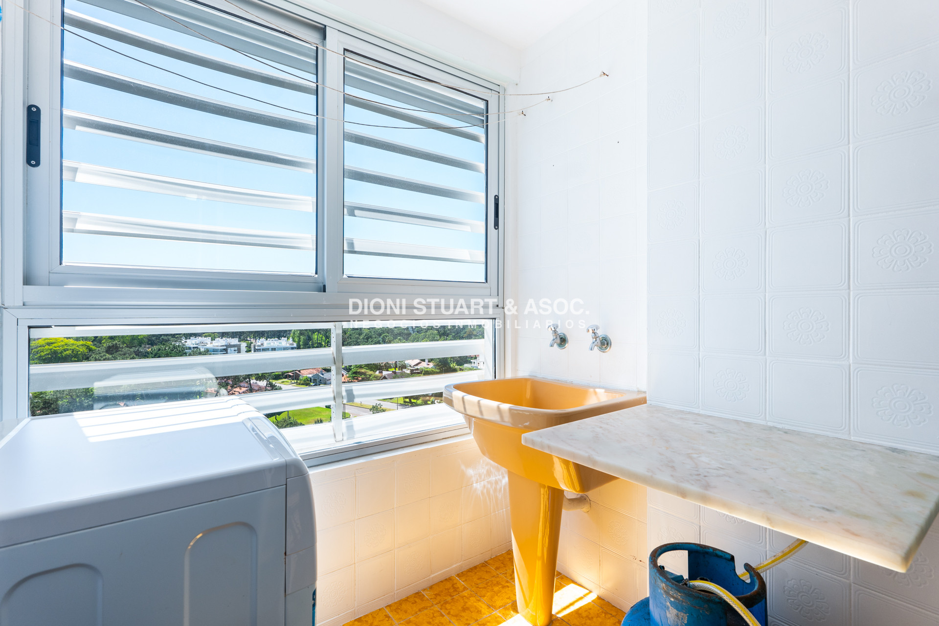 Apartamento ID.812 - Apartamento Frente al Mar en Venta - Torre Jefferson - 2 Dorm y dependencia - Complejo Lincoln Center
