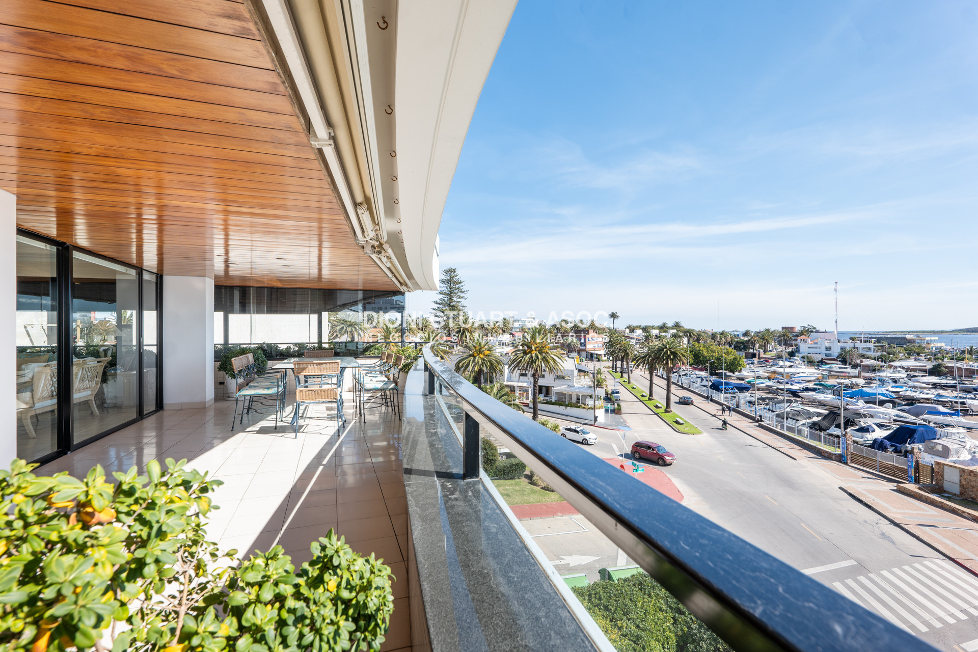 Apartamento ID.1052 - VENTA APARTAMENTO EN PORTOFINO - 3 DORMITORIOS EN SUITE - BARBACOA PROPIA - PUERTO PUNTA DEL ESTE