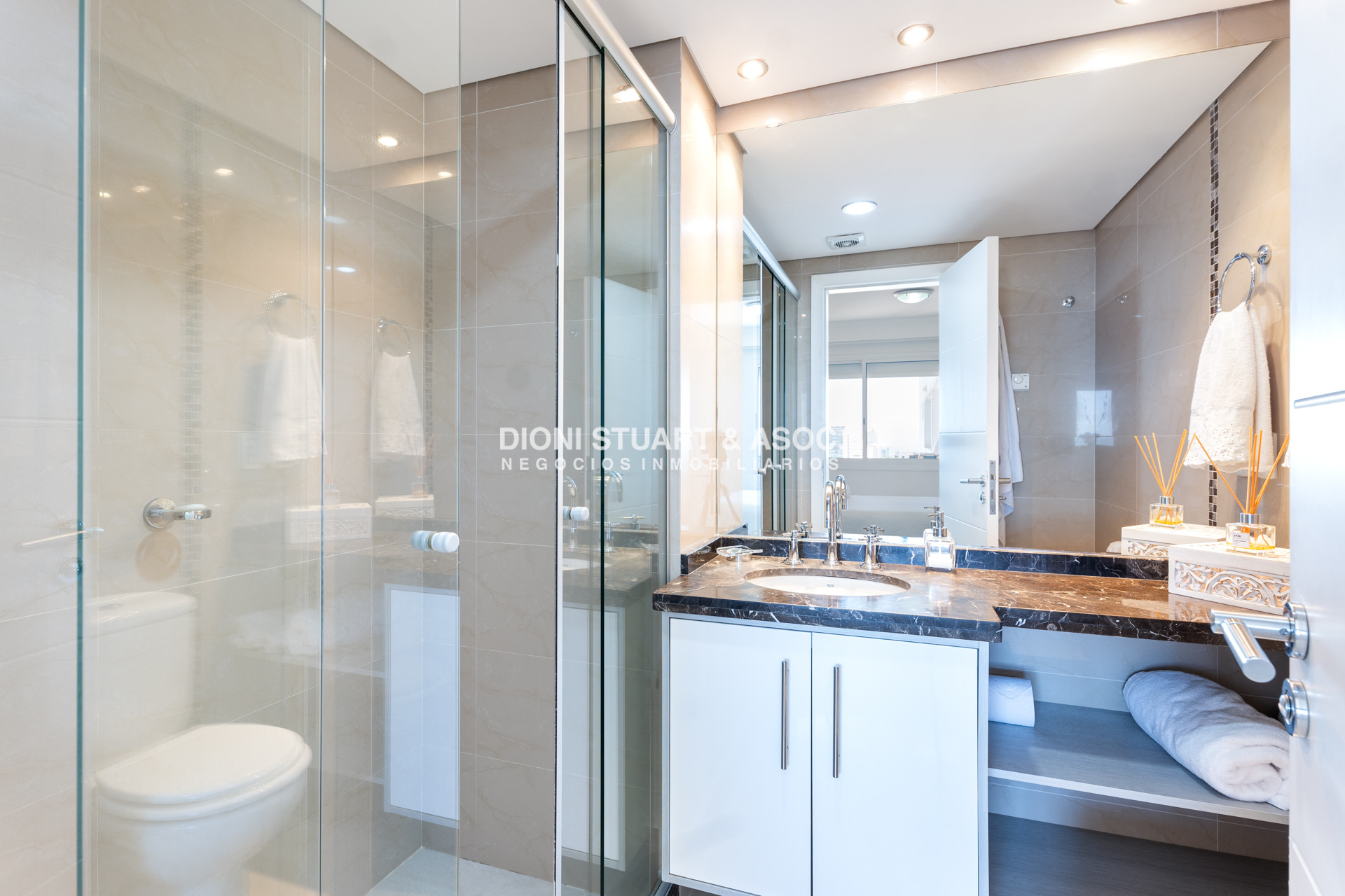 Apartamento ID.739 - DEPARTAMENTO EN VENTA EN CASINO TOWER - 2 DORM EN SUITE - TODOS LOS AMENITIES
