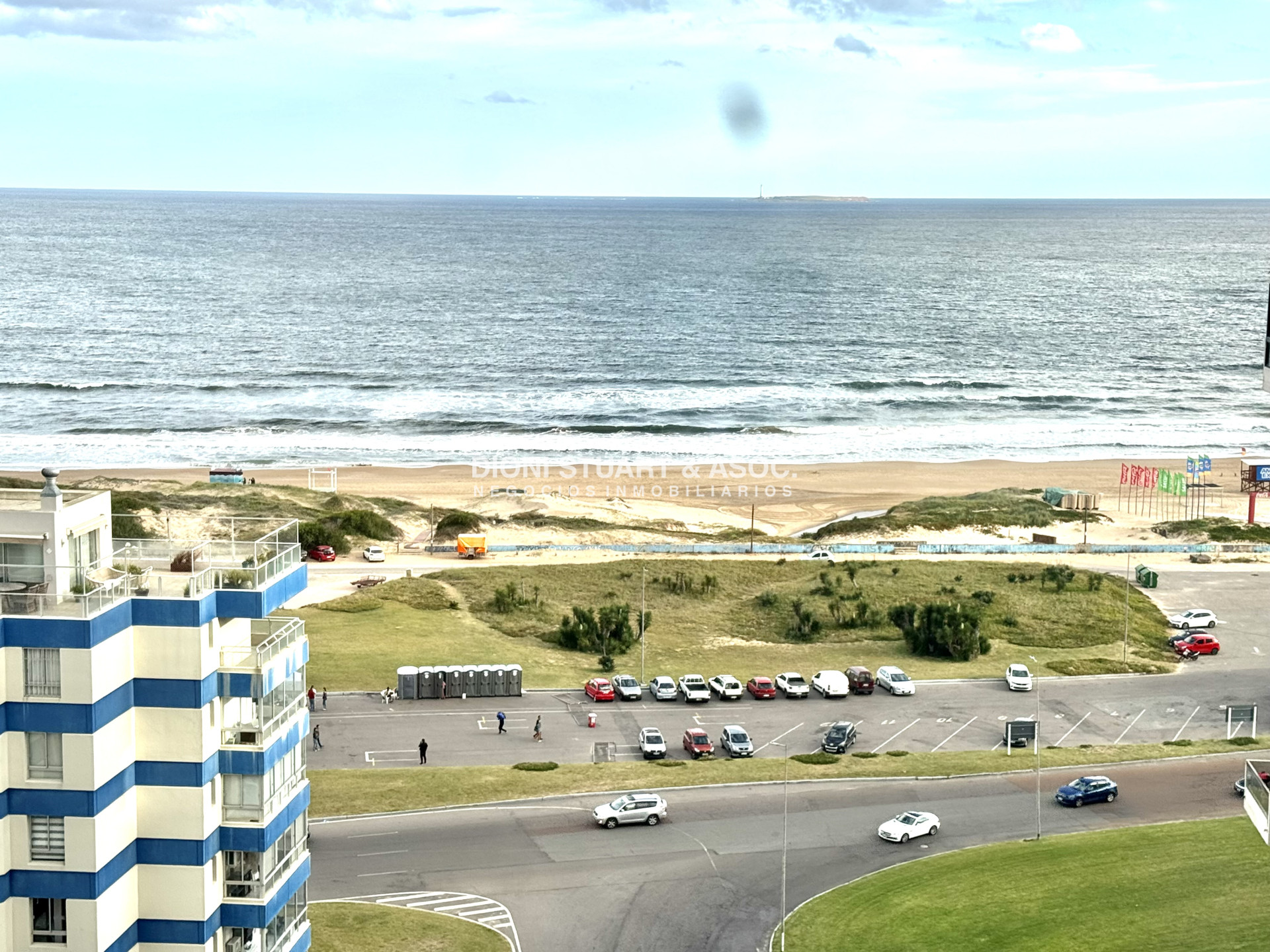 Apartamento ID.1098 - ALQUILER DE TEMPORADA 3 DORMITORIOS PLAYA BRAVA PARQUEMAR CENTER