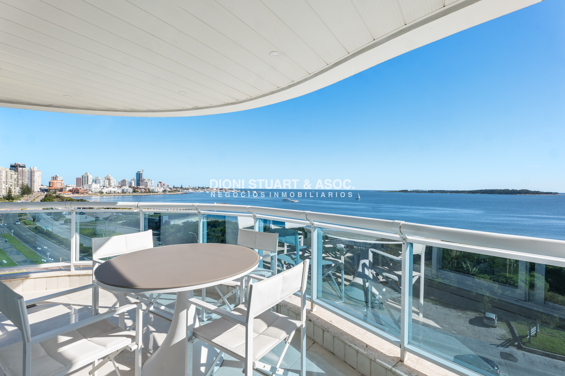 Apartamento ID.949 - DEPARTAMENTO ESQUINERO EN VENTA EN MILLENIUM TOWER PLAYA MANSA - 3 DORMITORIOS EN SUITE + DEPENDENCIA
