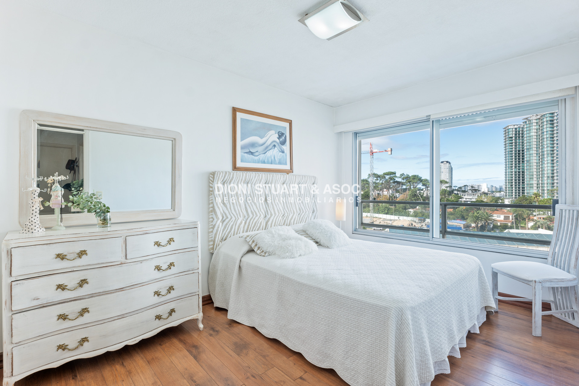 Apartamento ID.665 - DEPARTAMENTO EN VENTA EN PLAYA MANSA - 3 DORM Y DEP. - RECICLADO - COMPLEJO LINCOLN CENTER - TORRE JEFFERSON