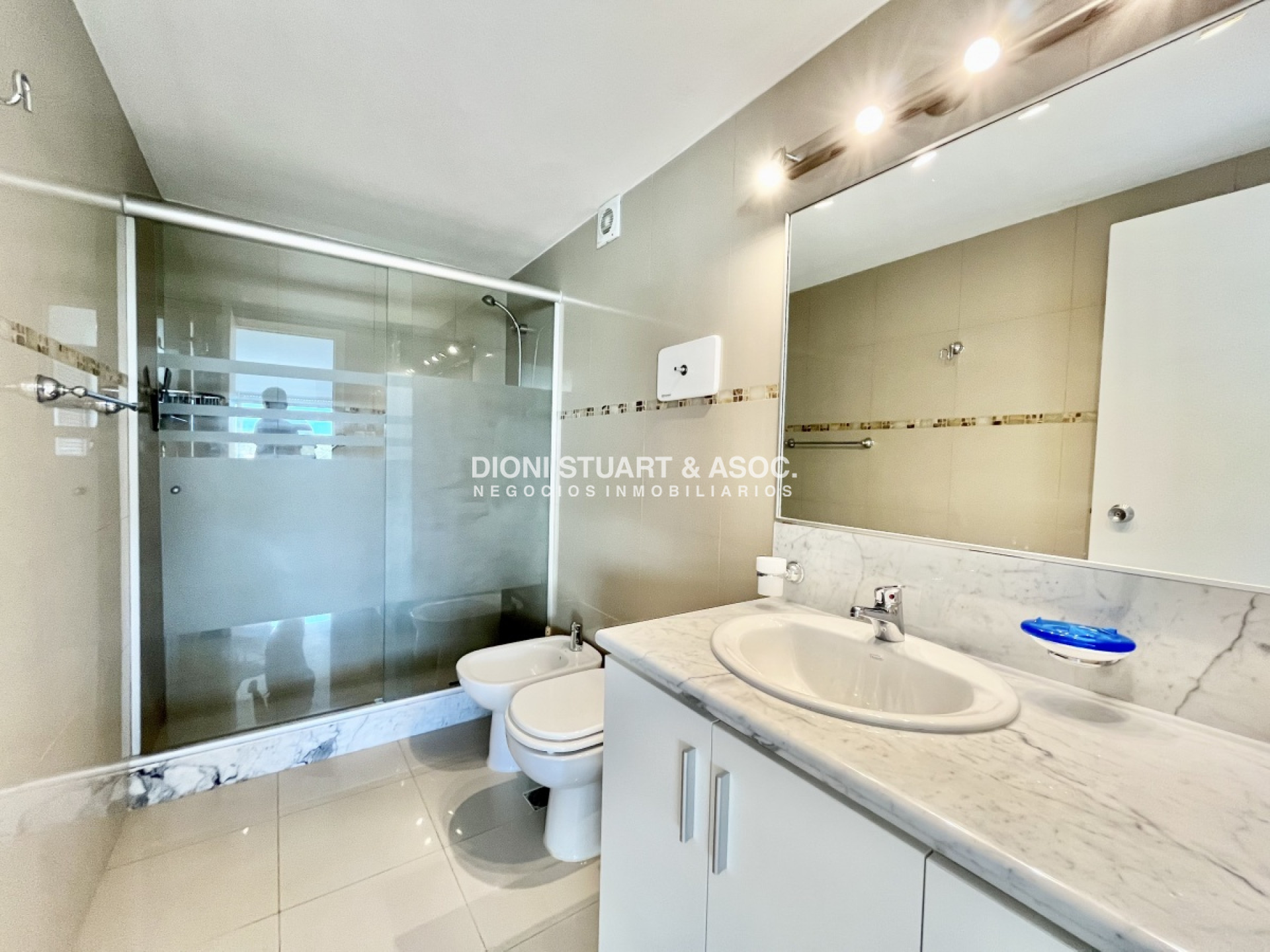 Apartamento ID.150 - APARTAMENTO DE 2 DORMITORIOS EN ALQUILER DE TEMPORADA COMPLEJO LINCOLN CENTER TORRE WASHINGTON