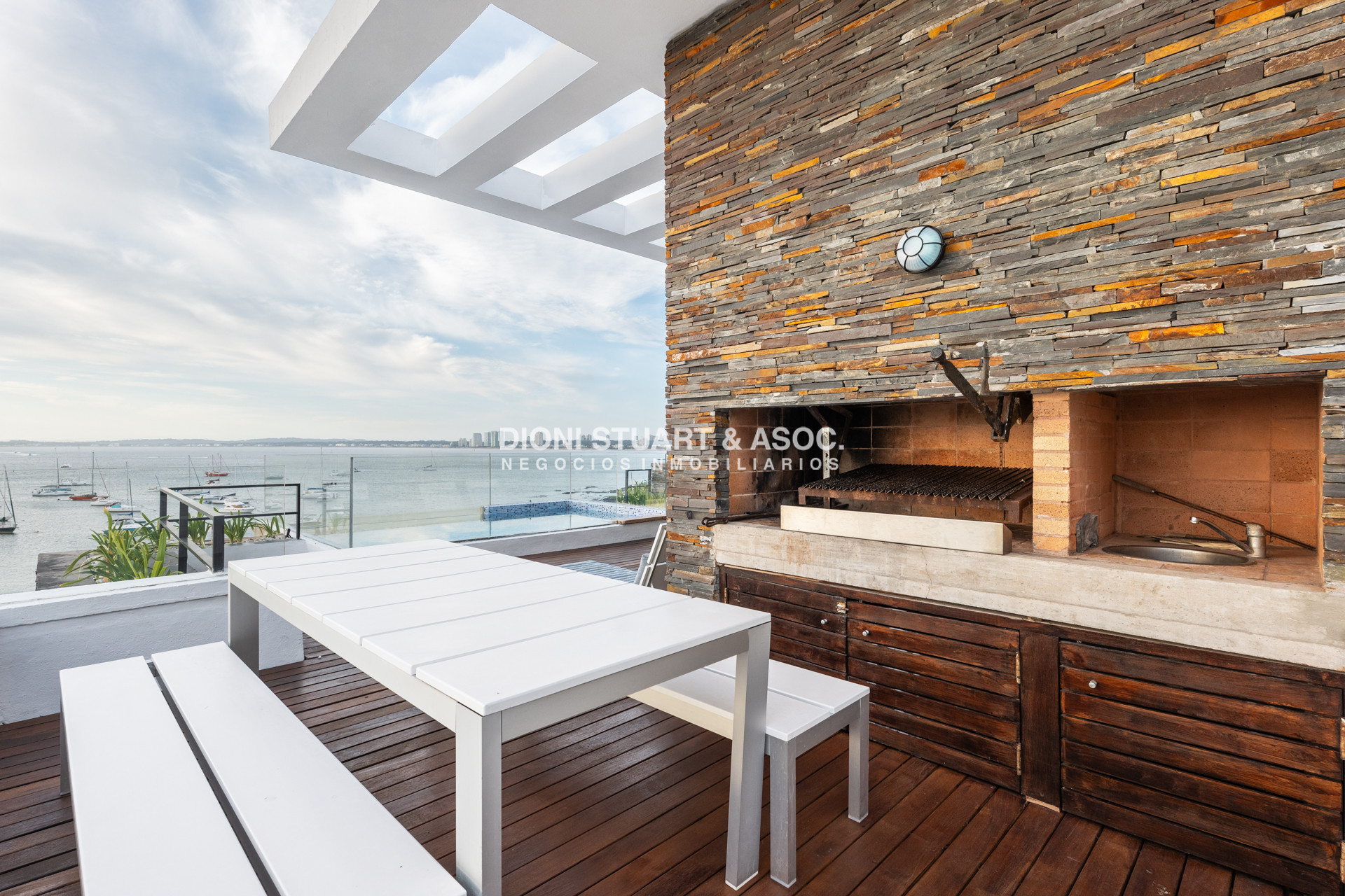 Apartamento ID.905 - LE BLEU - DEPARTAMENTO FRENTE AL PUERTO PENT HOUSE - 3 DORM EN SUITES + DEP.
