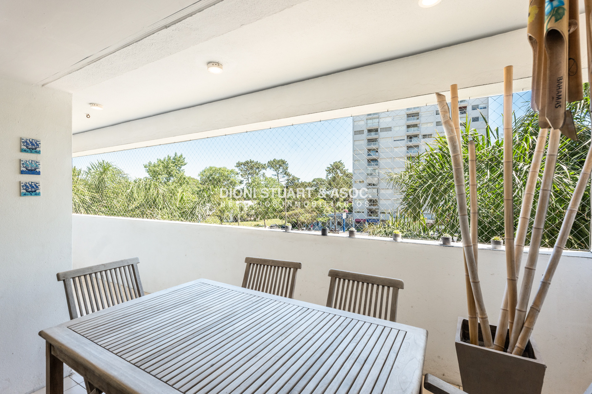 Apartamento ID.882 - DEPARTAMENTO EN VENTA EN ROOSEVELT - 2 DORMITORIOS - EXCELENTE SOL - JARDINES DEL COUNTRY