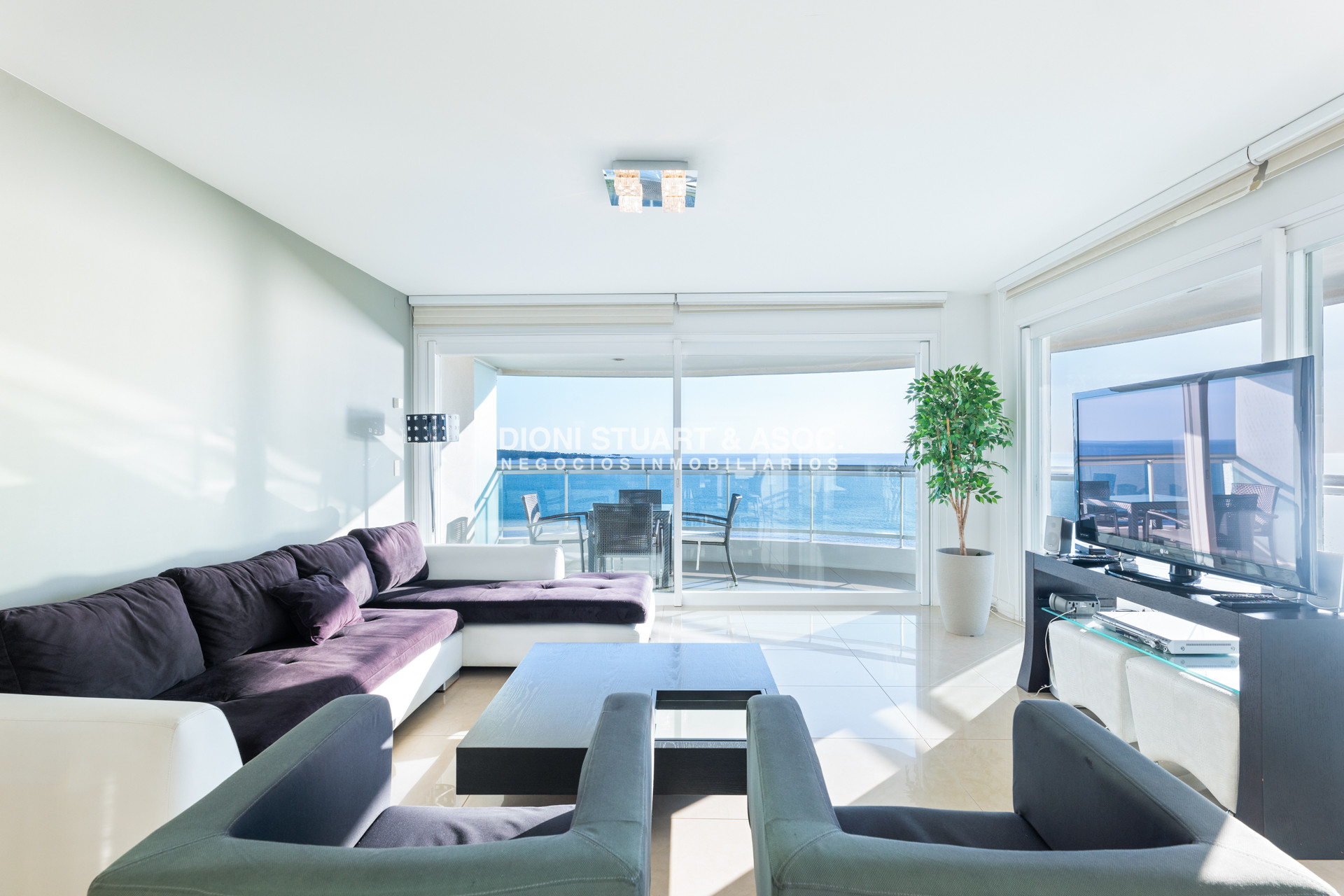 Apartamento ID.815 - Aquarela Esquinero En Venta - 3 Suites + dep - La mejor orientación