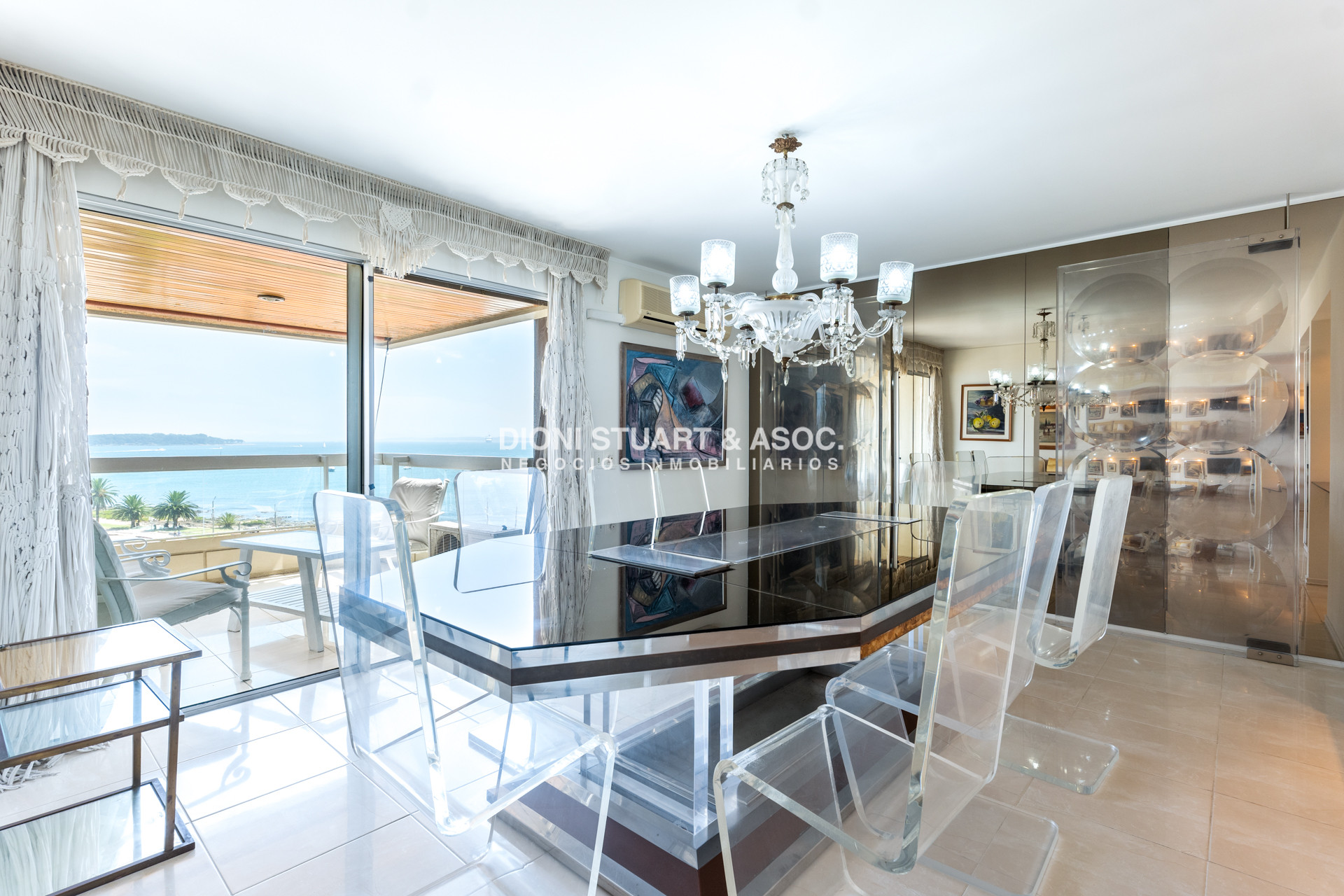 Apartamento ID.921 - DEPARTAMENTO EN ALQUILER ANUAL O DE TEMPORADA - 4 DORMITORIOS Y DEPENDENCIA - CON PARRILLERO - EDIFICIO EL TORREON - PLAYA MANSA