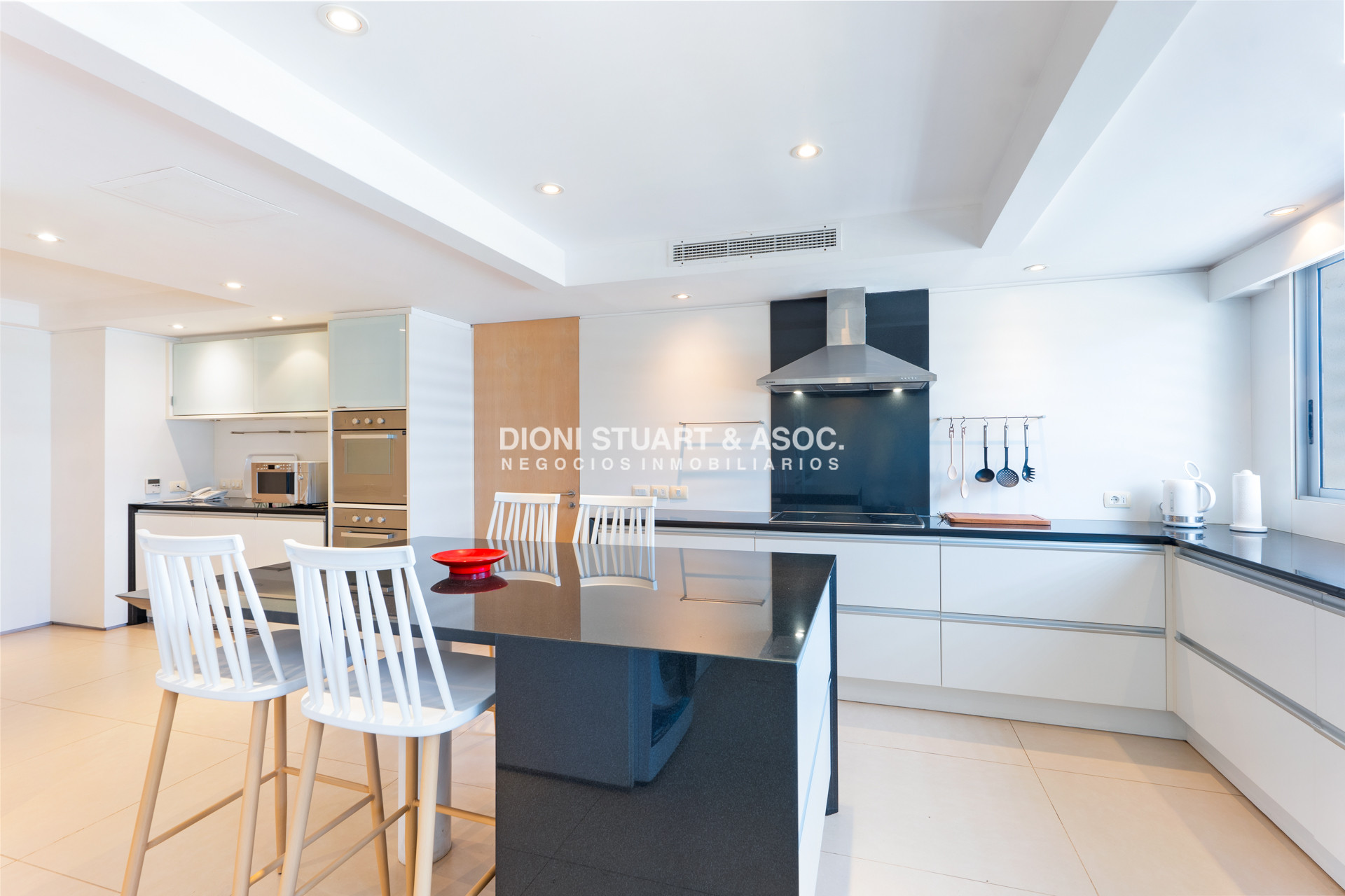 Apartamento ID.756 - DEPARTAMENTO PRIMERA LINEA BRAVA - 4 DORMS EN SUITE - MYTHOS