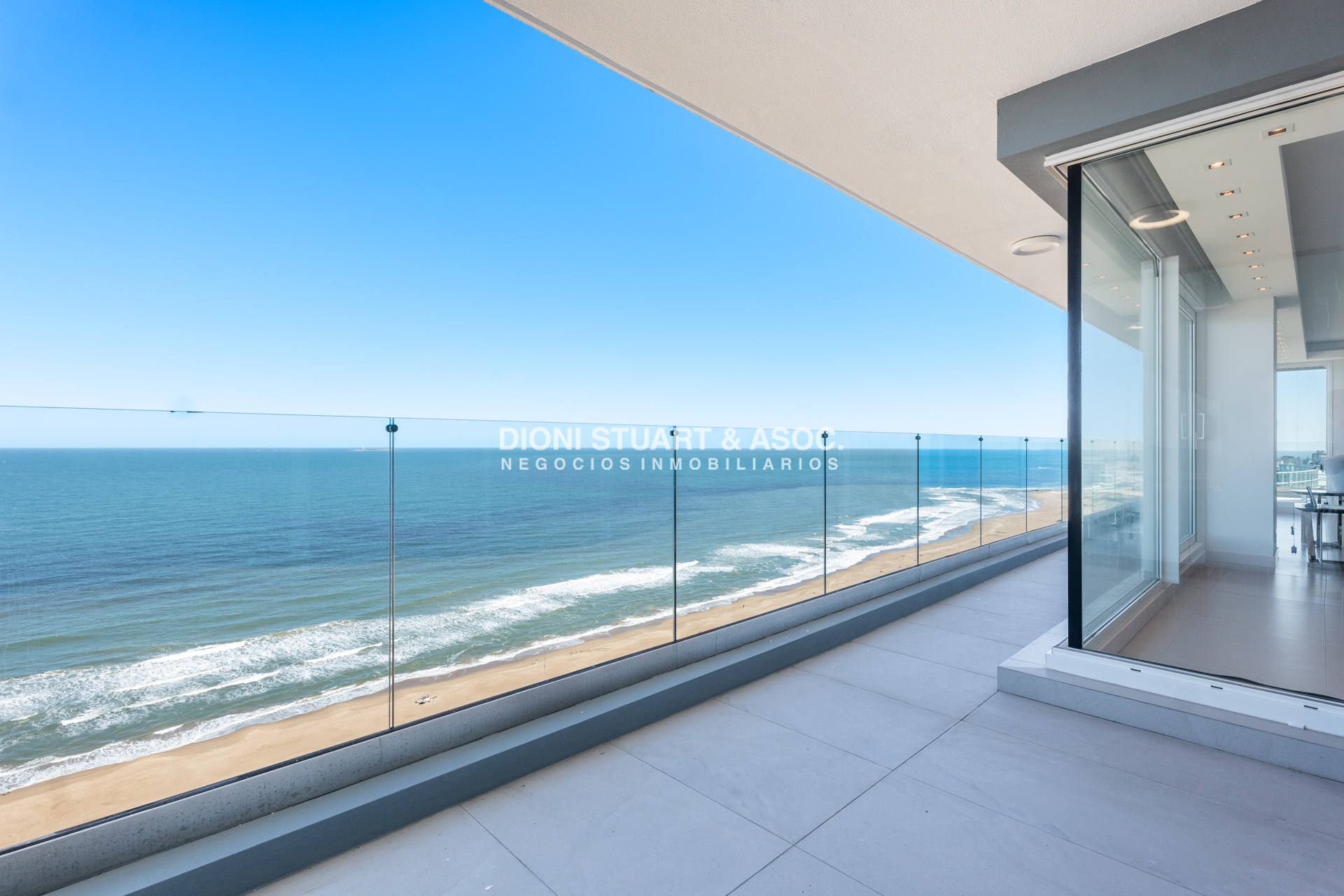 Apartamento ID.829 - DEPARTAMENTO EN VENTA EN LE PARC III UNIFICADO - IMPONENTE