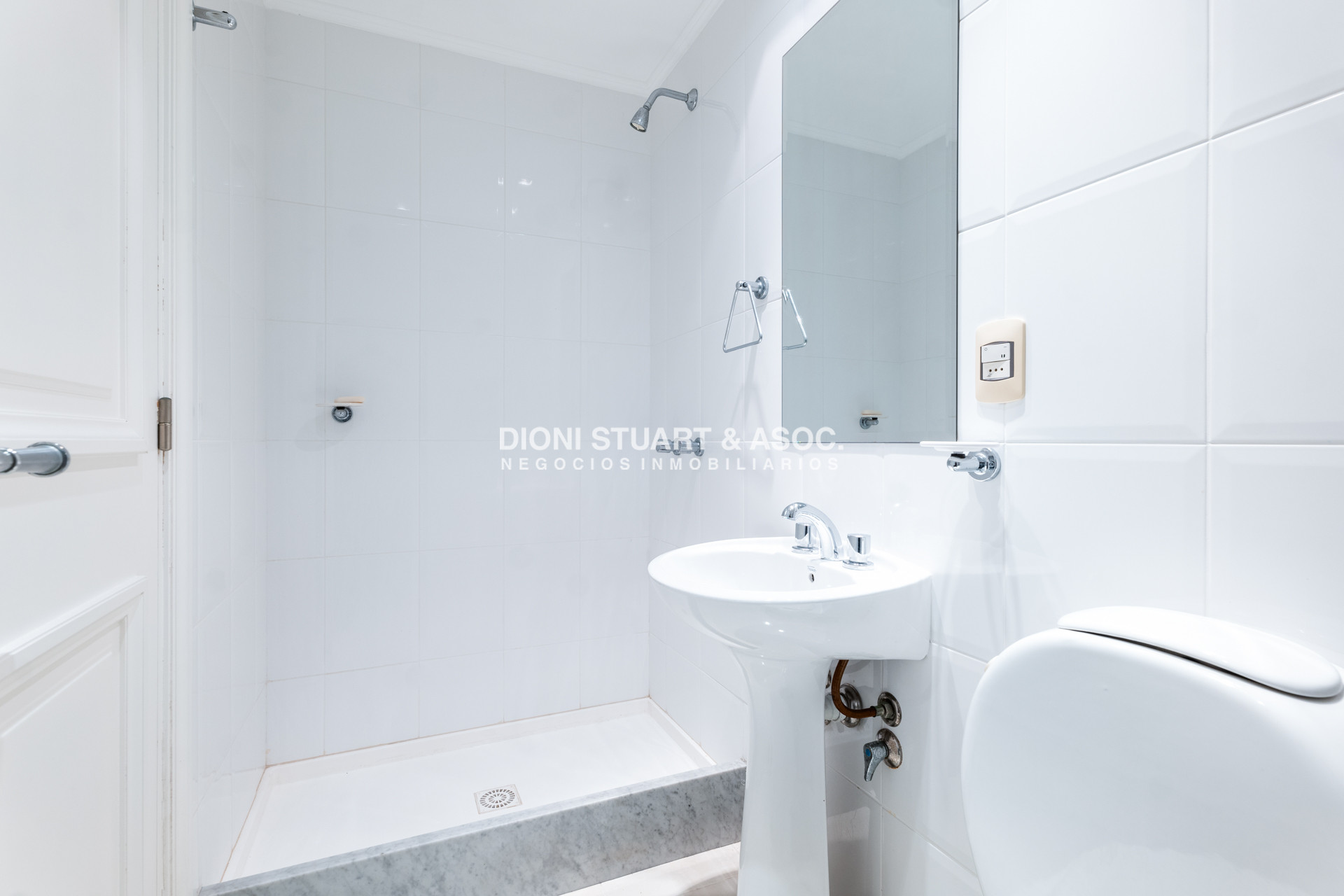 Apartamento ID.902 - DEPARTAMENTO EN VENTA EN LE JARDIN - ESQUINERO - 3 DORMITORIOS EN SUITE