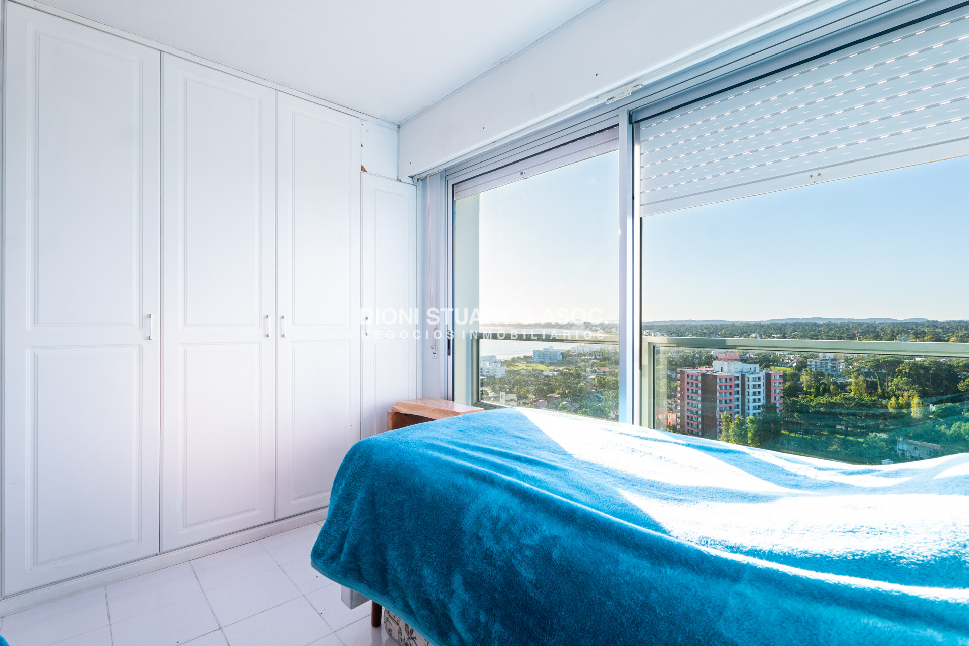 Apartamento ID.922 - PENT HOUSE DUPLEX EN LA MANSA - 4 DORM Y DEP - COMPLEJO LINCOLN CENTER - TORRE WILSON