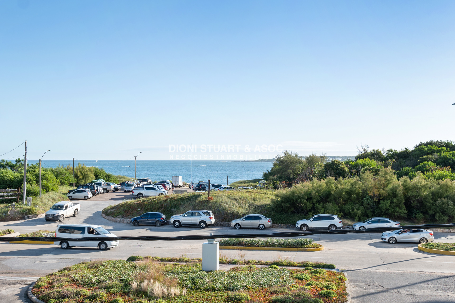 Apartamento ID.488 - Oportunidad - Apartamento Primera Linea Mansa - Con Parrillero -  2 Dormitorios