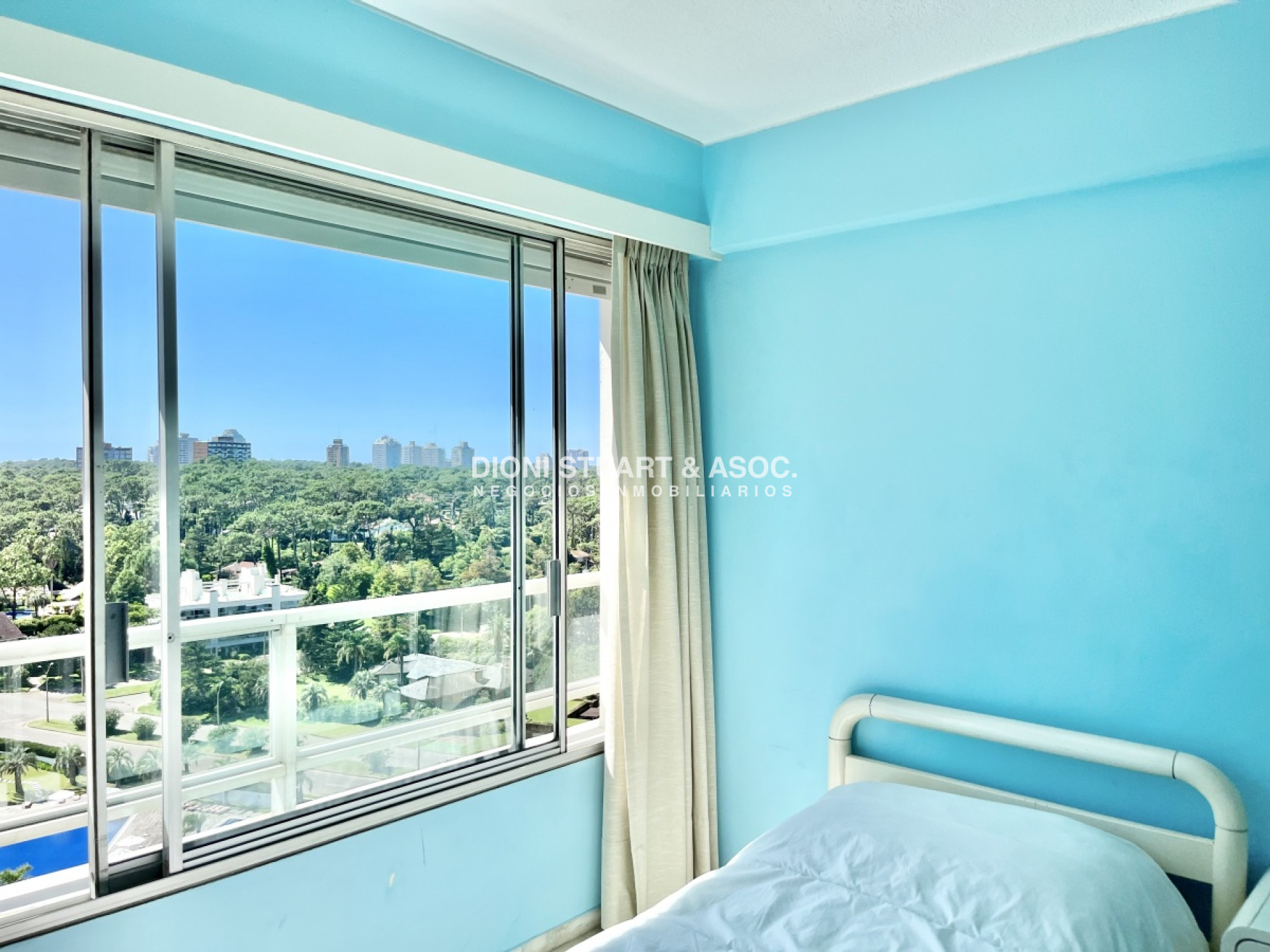 Apartamento ID.121 - OPORTUNIDAD EN VENTA - FRENTE AL MAR -  2 DORM Y MEDIO - COMPLEJO LINCOLN CENTER - TORRE WASHINGTON