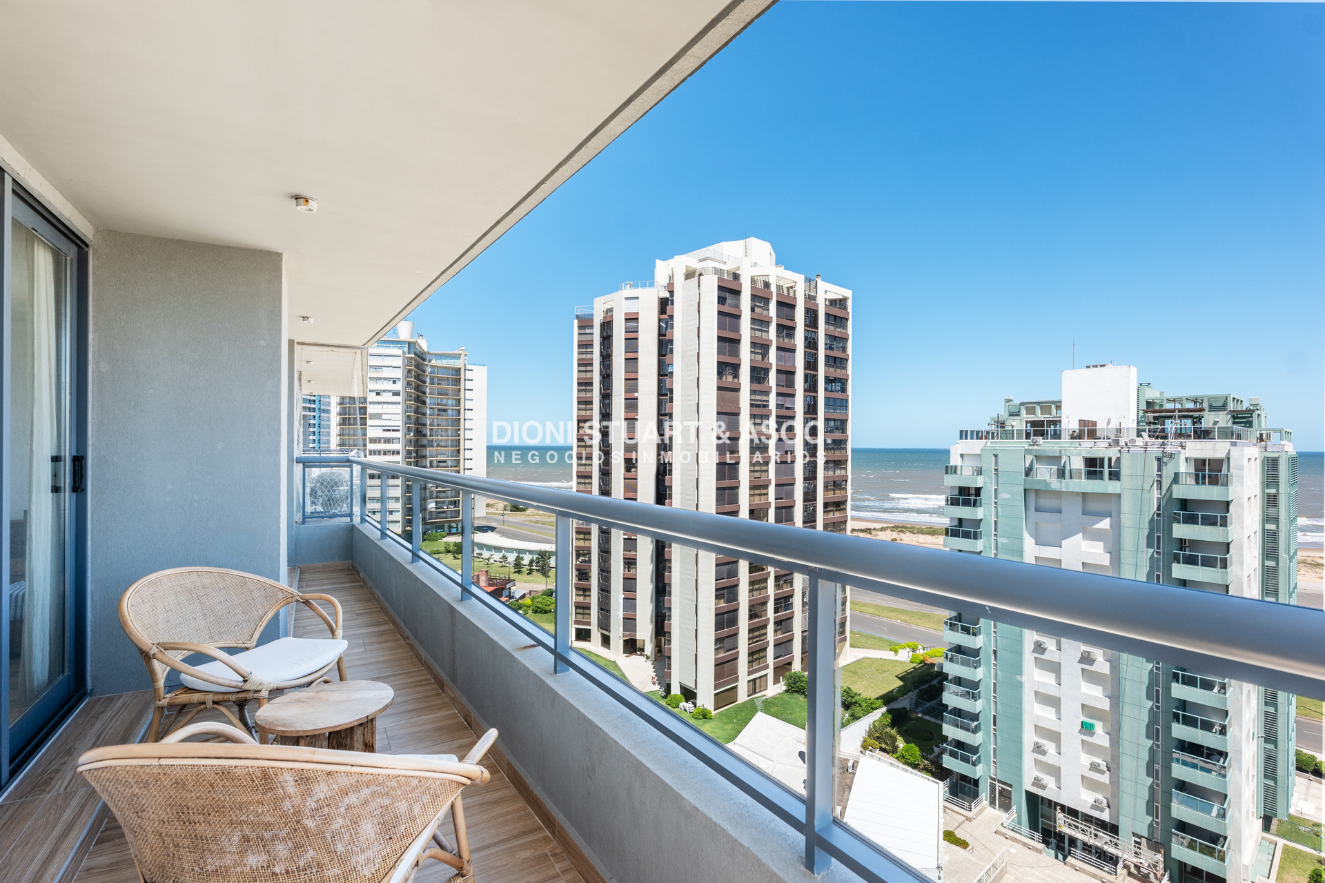 Apartamento ID.867 - APARTAMENTO EN PLAYA BRAVA PUNTA DEL ESTE - 2 DORMITORIOS - EDIF. SIGLO SOL II - BAJAS EXPENSAS